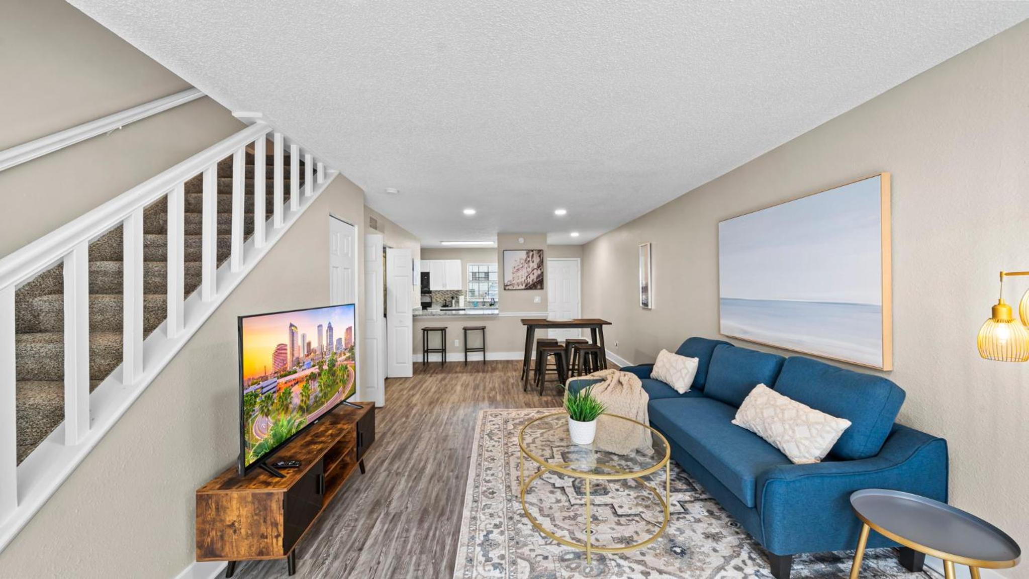 Tampa Bay Area Vacations - Cozy Townhouse - Gym Pool Golf Fast WiFi 2B2B - Property Image 1