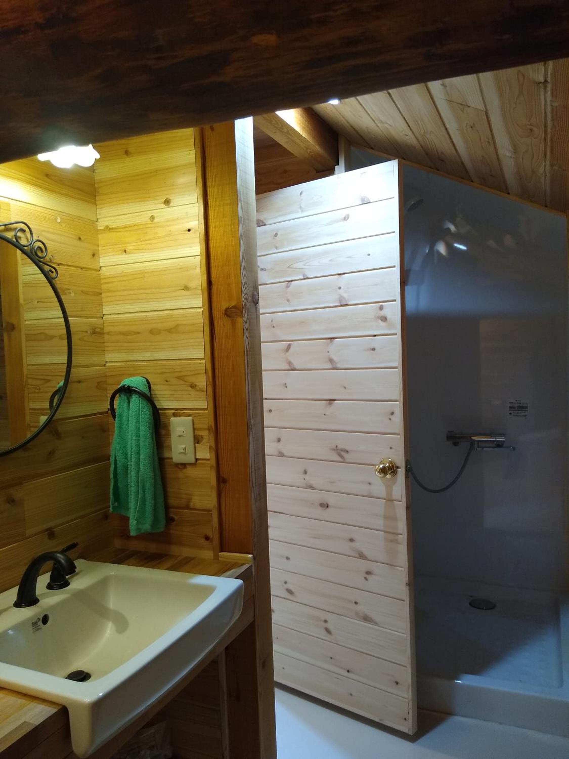 Robin's Lodge