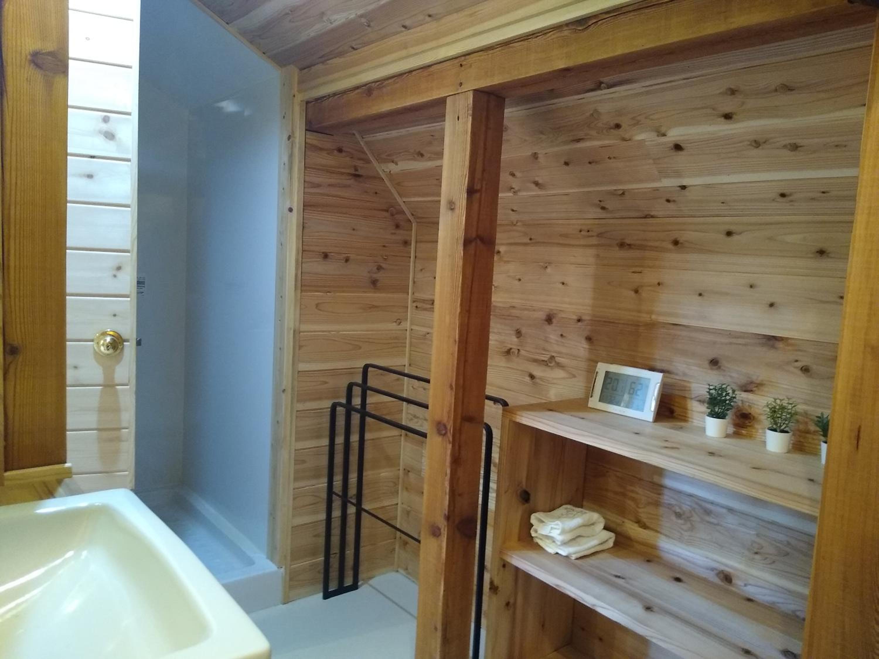 Robin's Lodge
