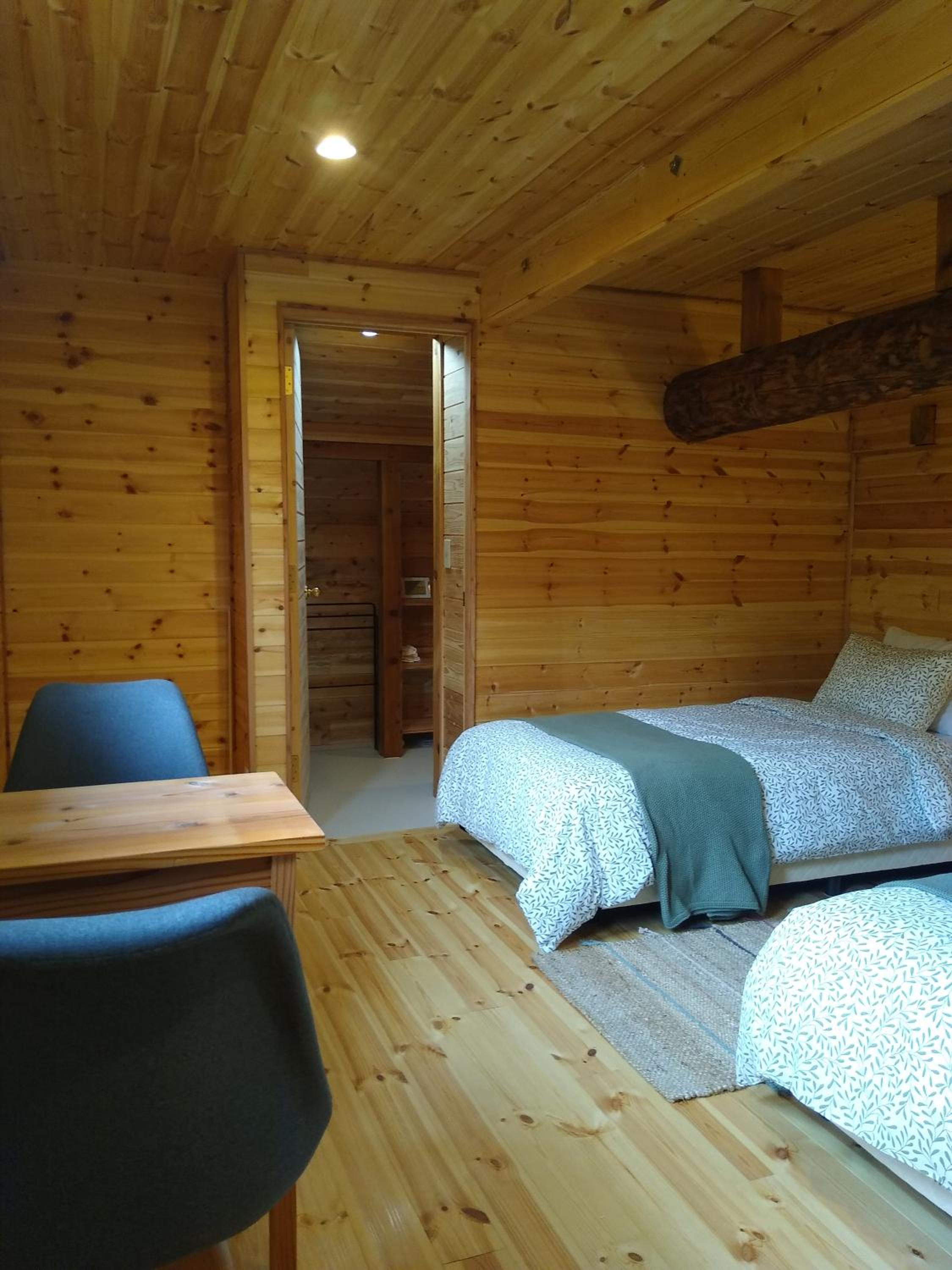 Robin's Lodge