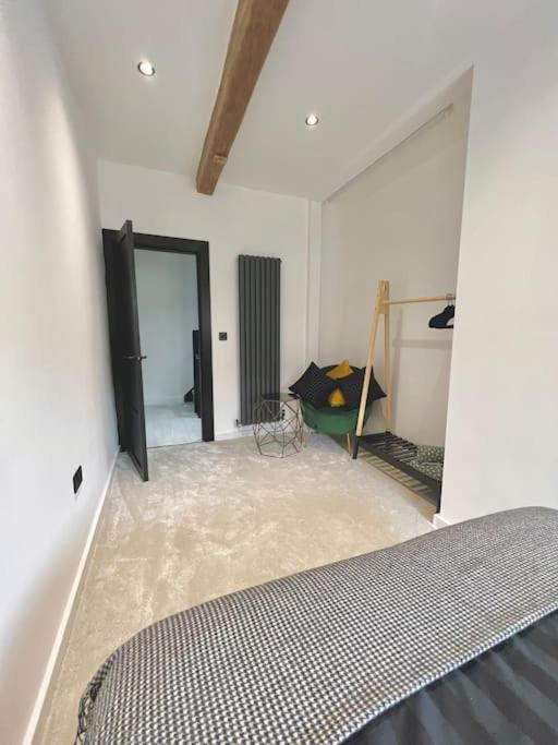 Farsley Cottage