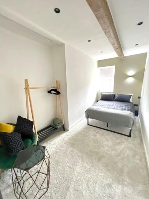 Farsley Cottage
