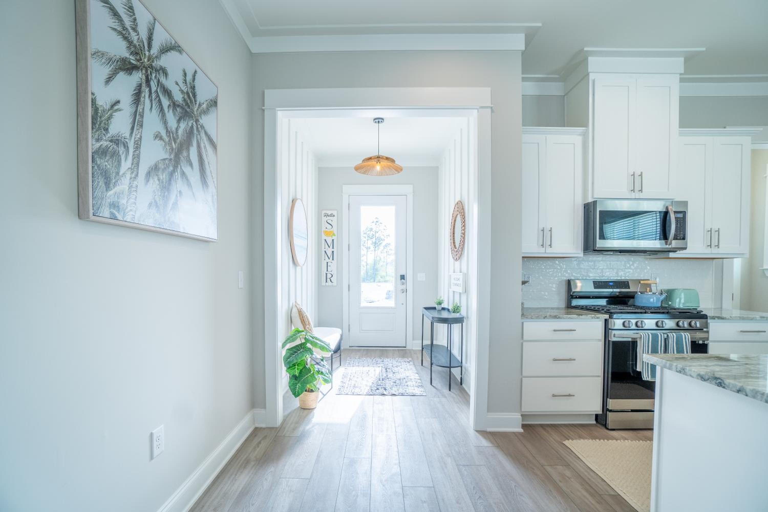 ~Spacious home near beach w/ game room and community pool~