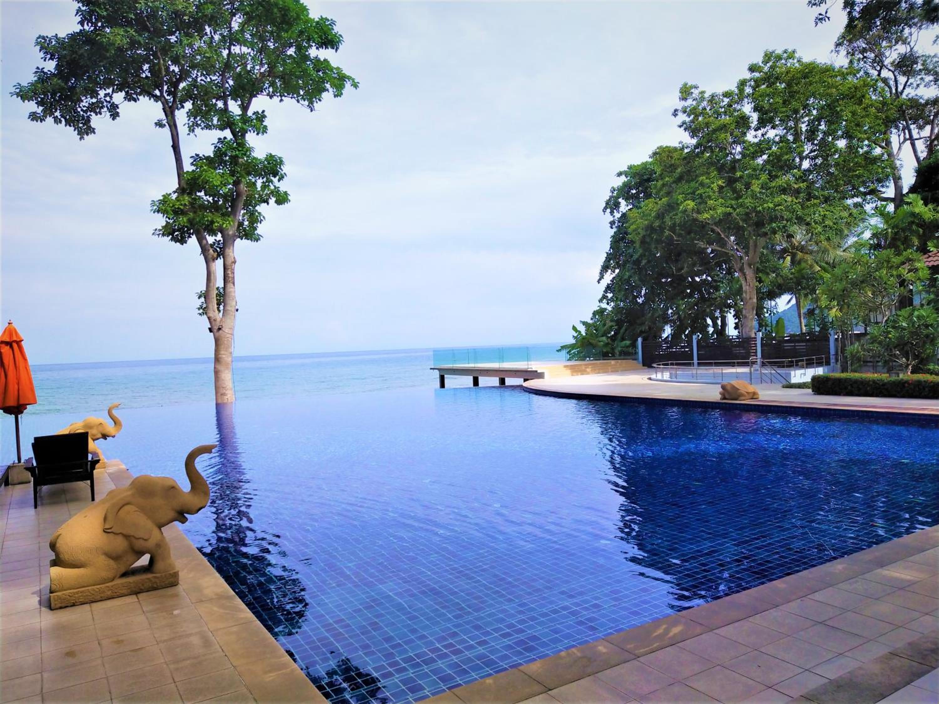 Chang Buri Resort & Koh Chang Hillside