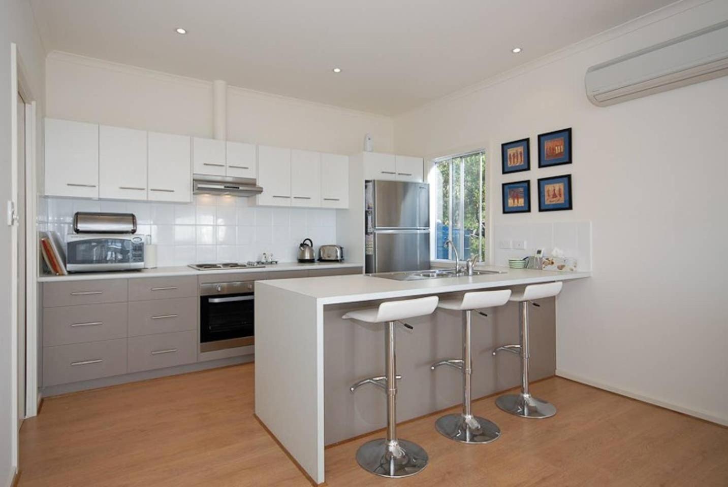 13 Olivebank - BYO Linen - Ocean Views