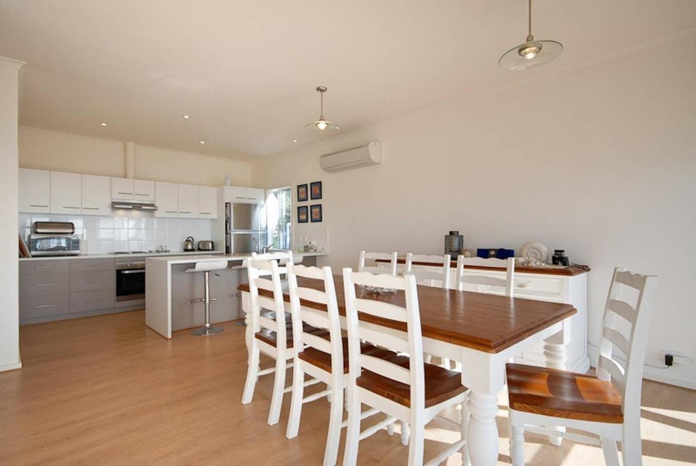 13 Olivebank - BYO Linen - Ocean Views