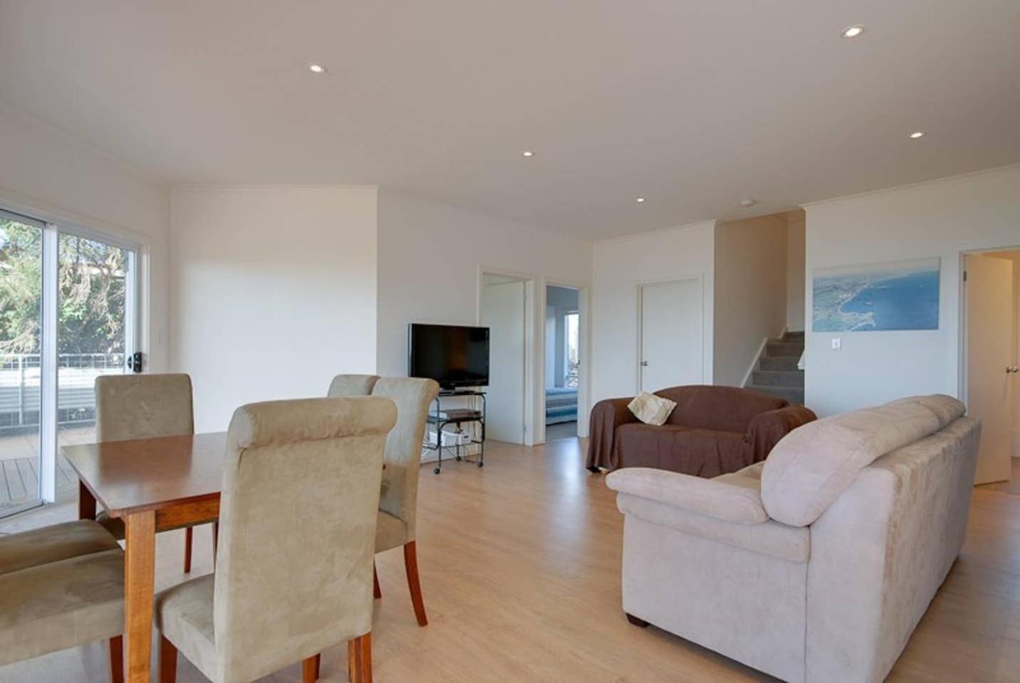 13 Olivebank - BYO Linen - Ocean Views