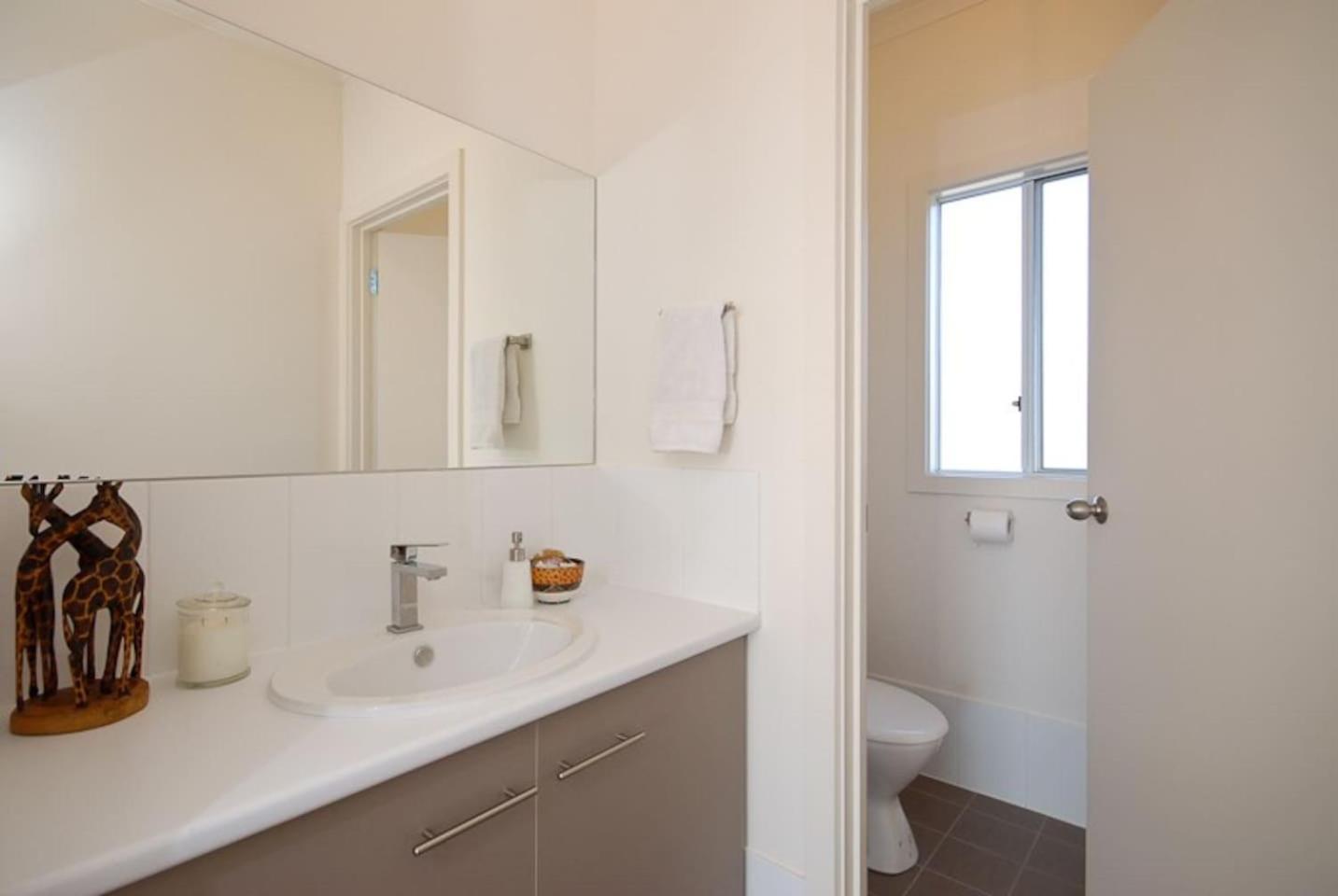 13 Olivebank - BYO Linen - Ocean Views