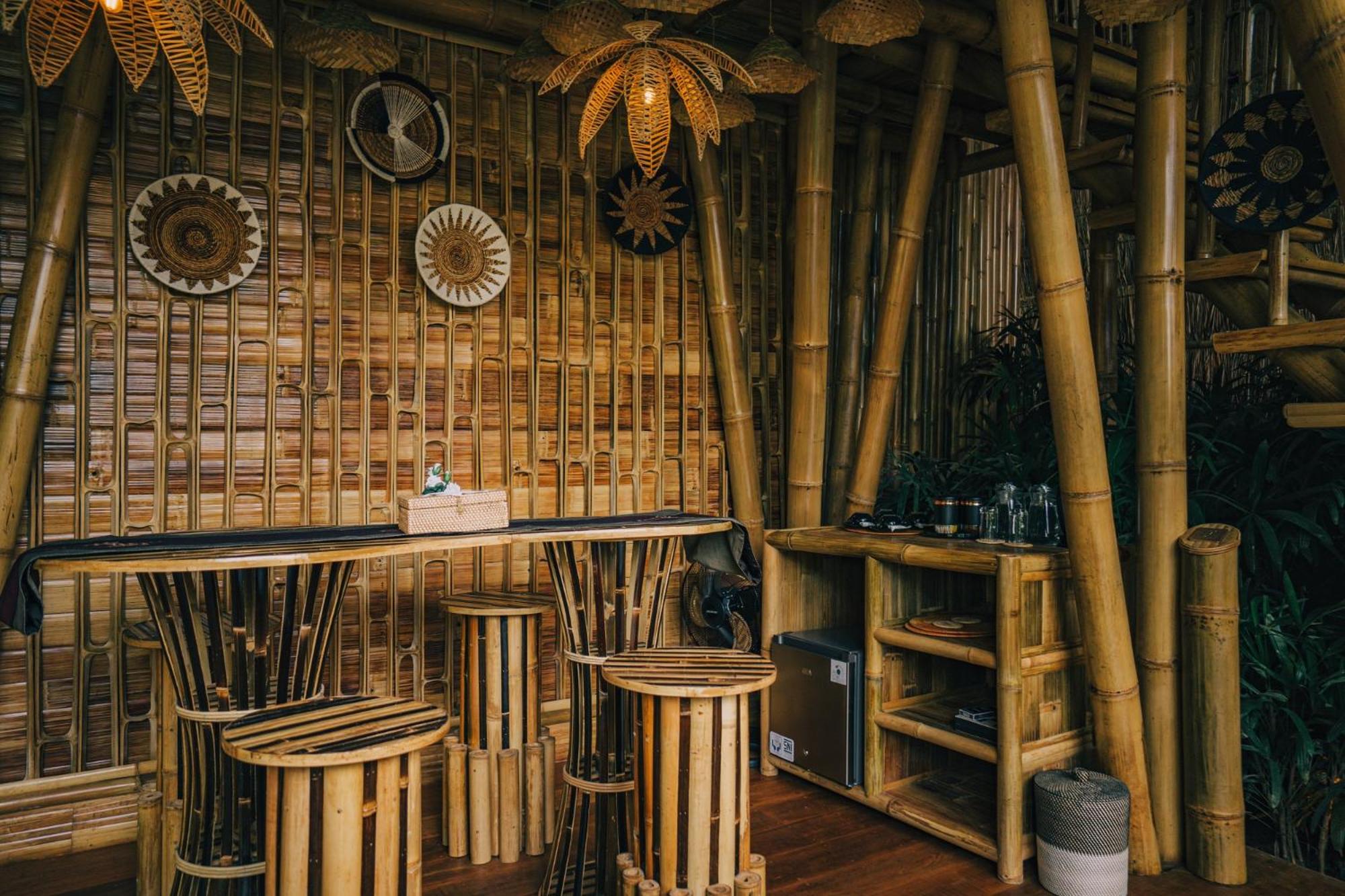 Balikayanas - Ellena House