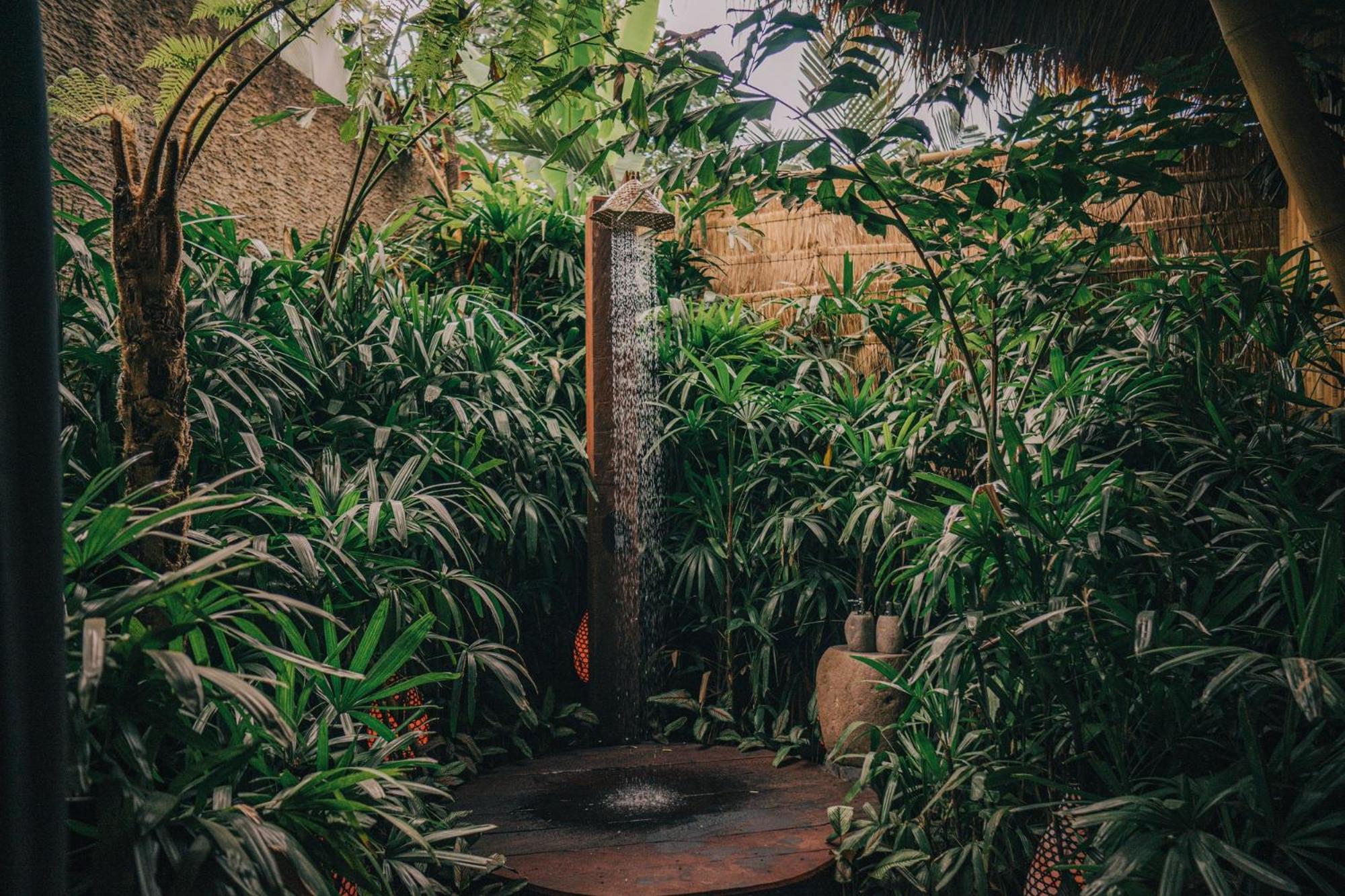 Balikayanas - Ellena House