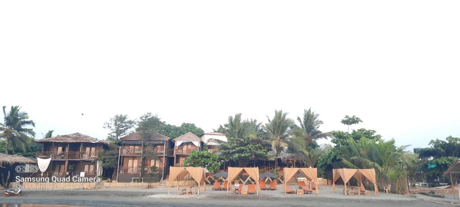 SinQ Beach Morjim