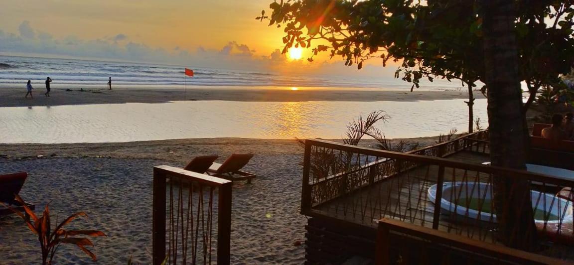 SinQ Beach Morjim