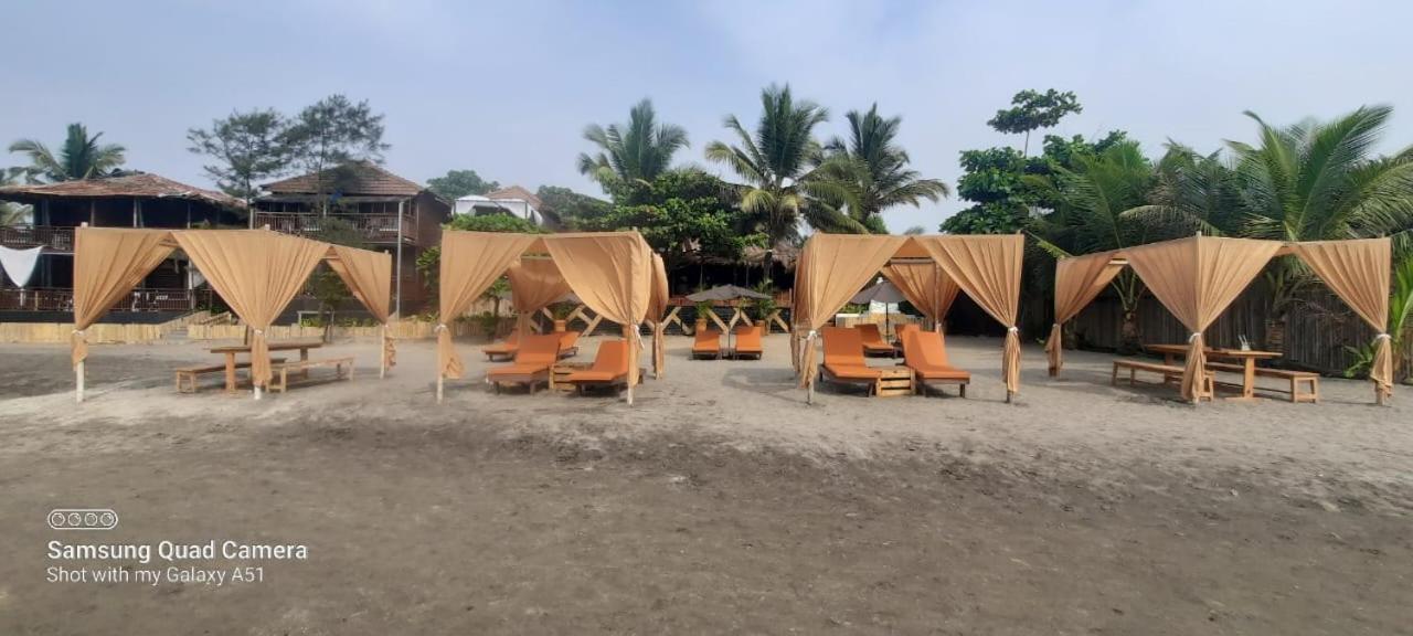 SinQ Beach Morjim