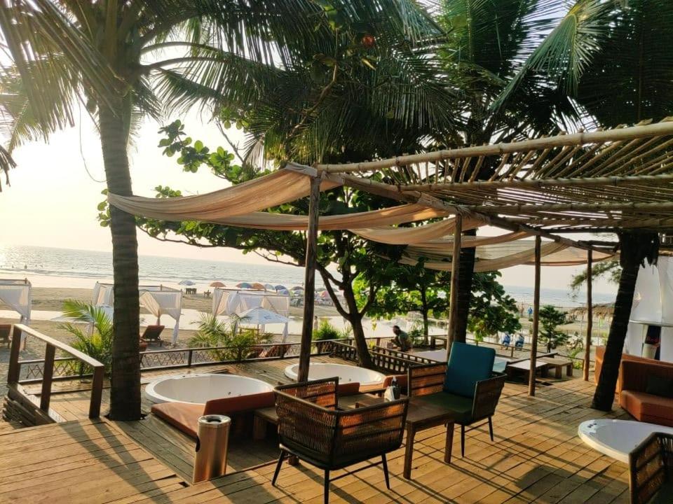 SinQ Beach Morjim