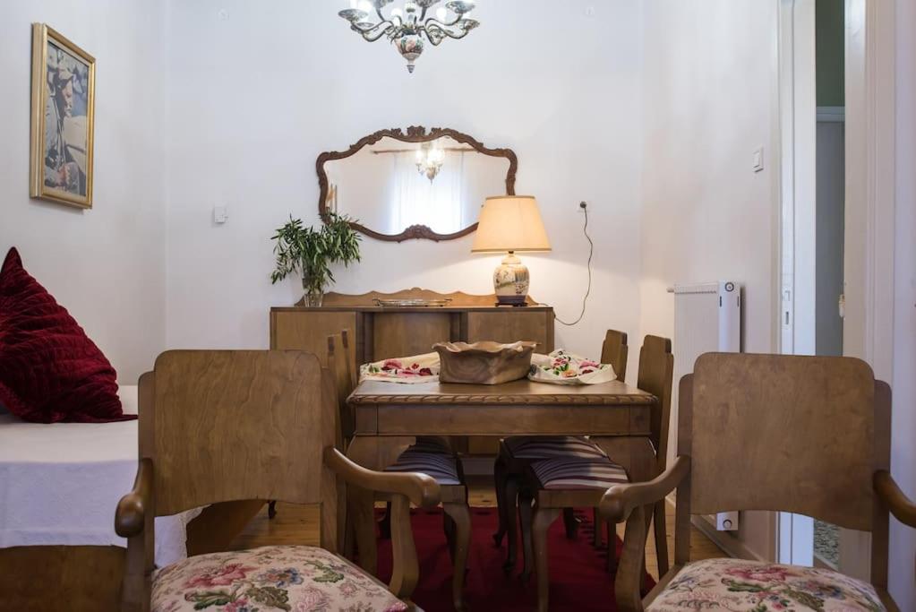 Guesthouse Simou 2 en Arachova — dining