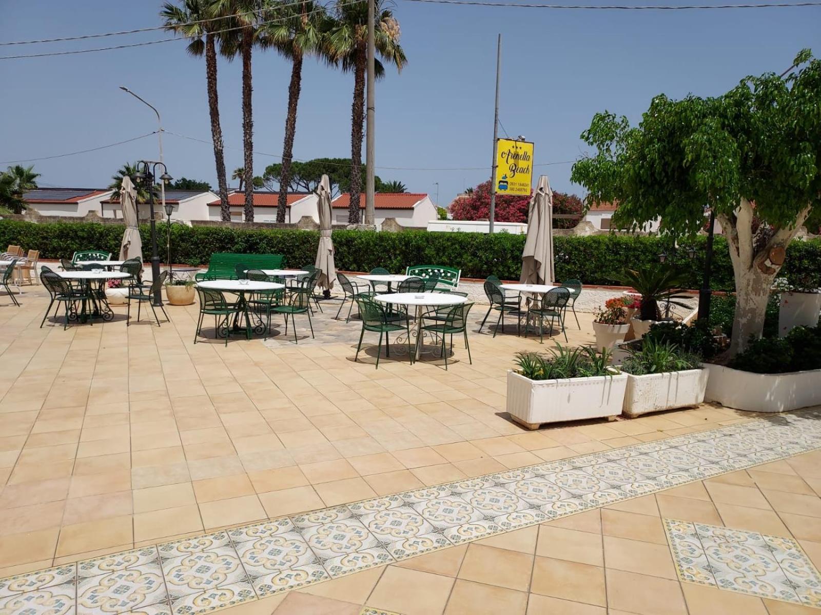 Arenella Beach Rooms view 4