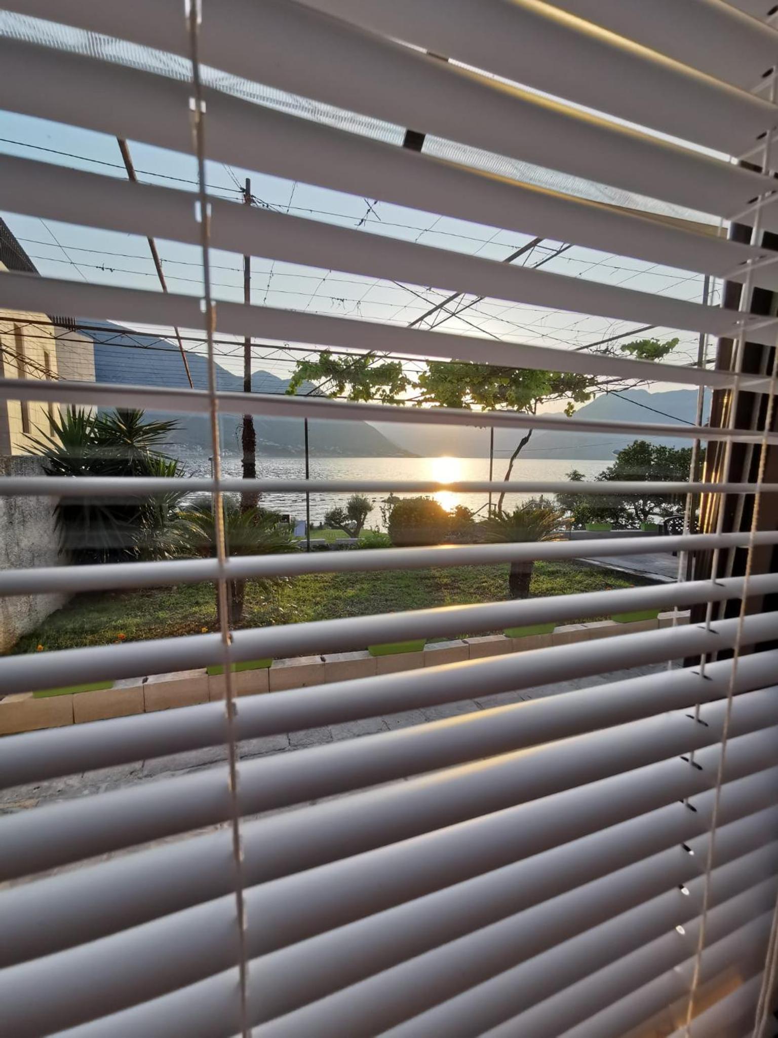 Trinity Apartment Seafront view 4