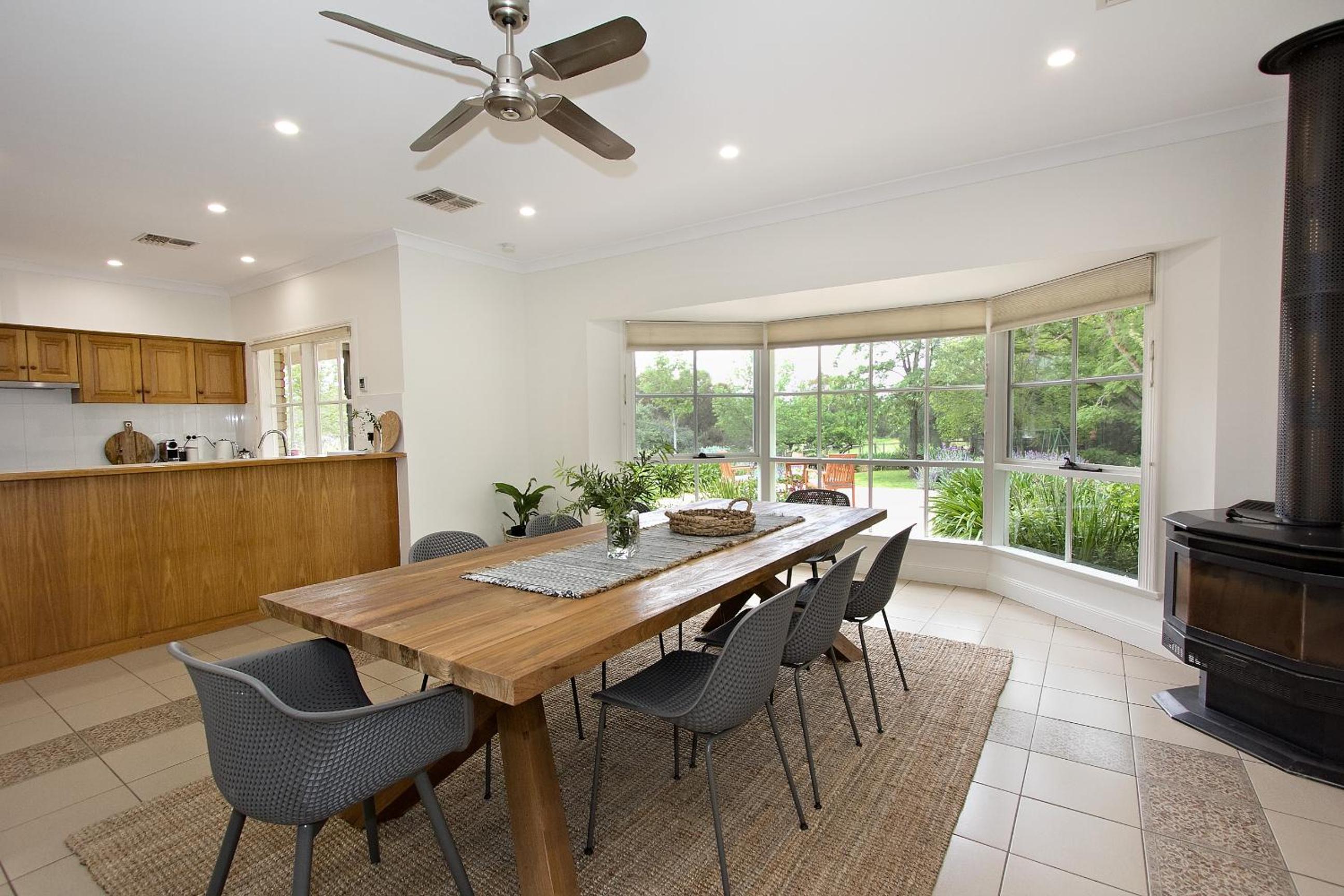 Seppeltsfield Vineyard Retreat - 3 Bedroom Holiday Home