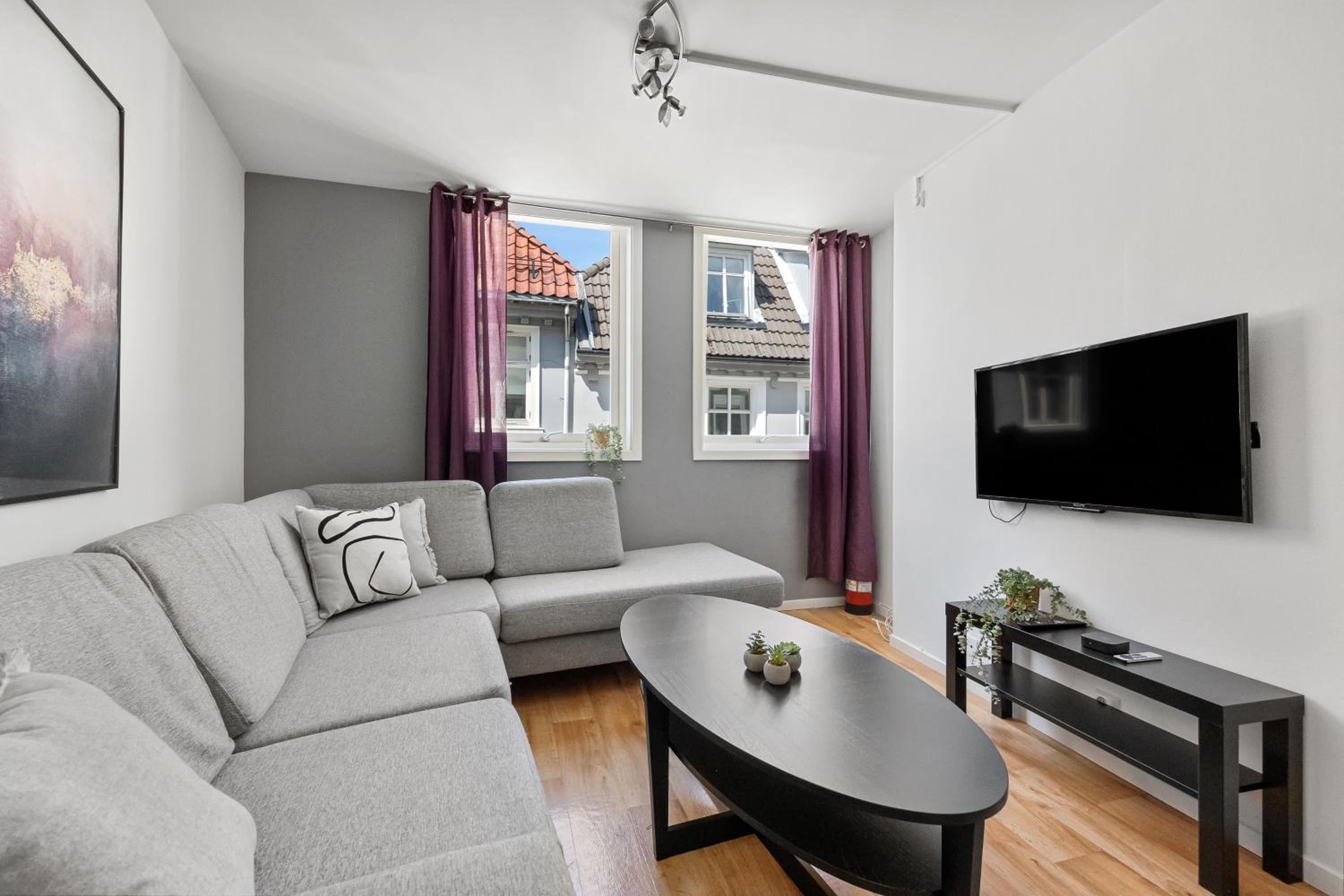 Family friendly 3BR - Fast Wi-FI - Behind Bryggen view 2
