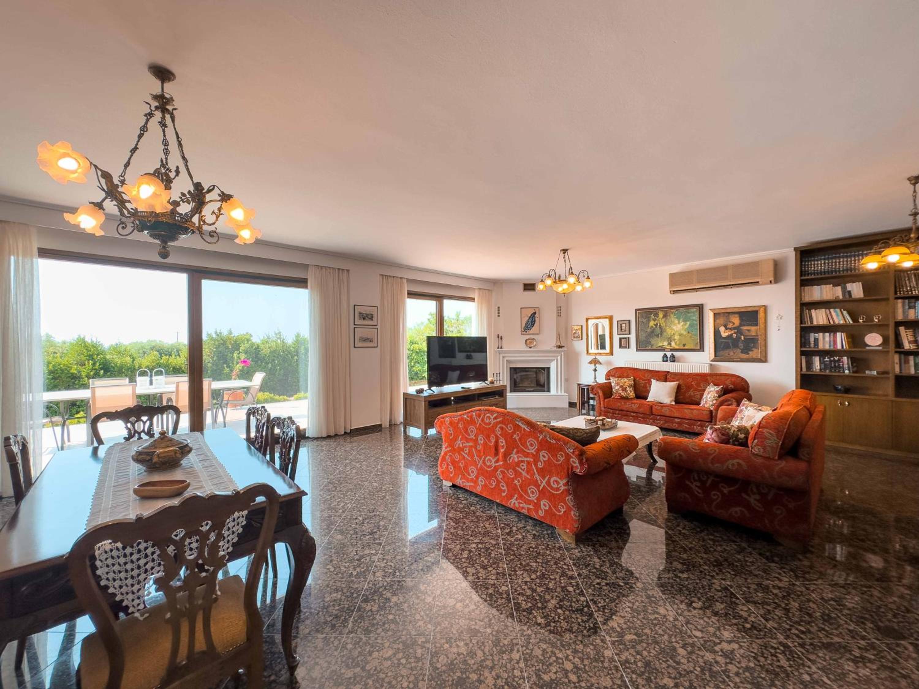 Villa Bougainvillea