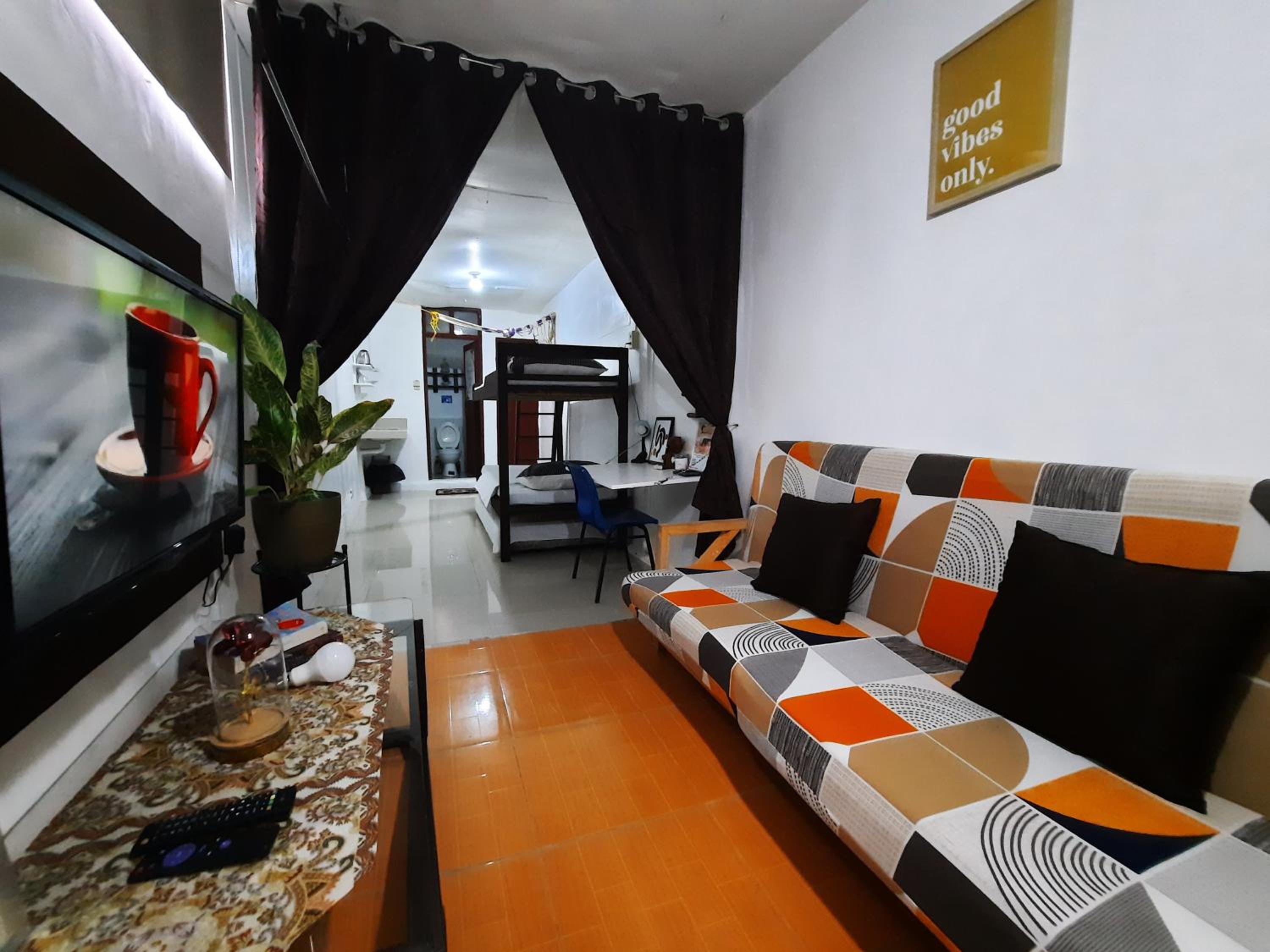 1BR or 2BR Staycation in Quezon City 6 view 3