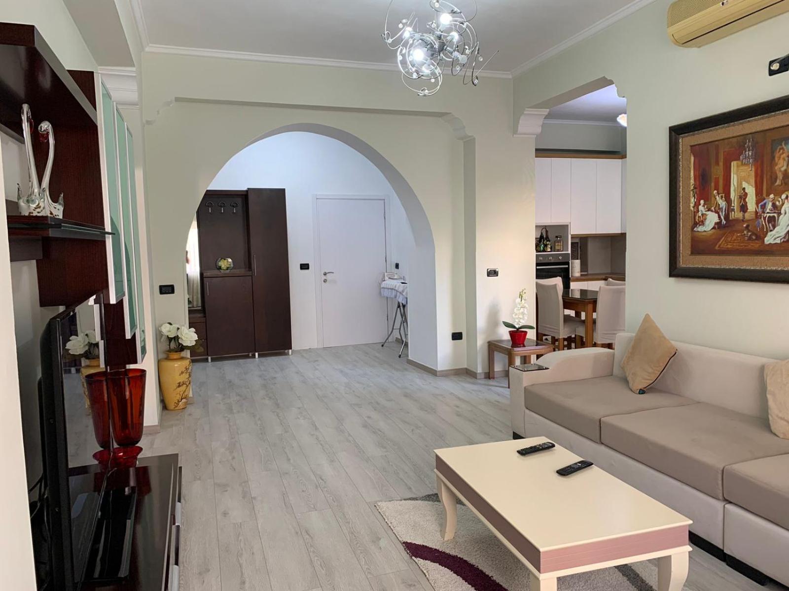 Dadaj Apartments