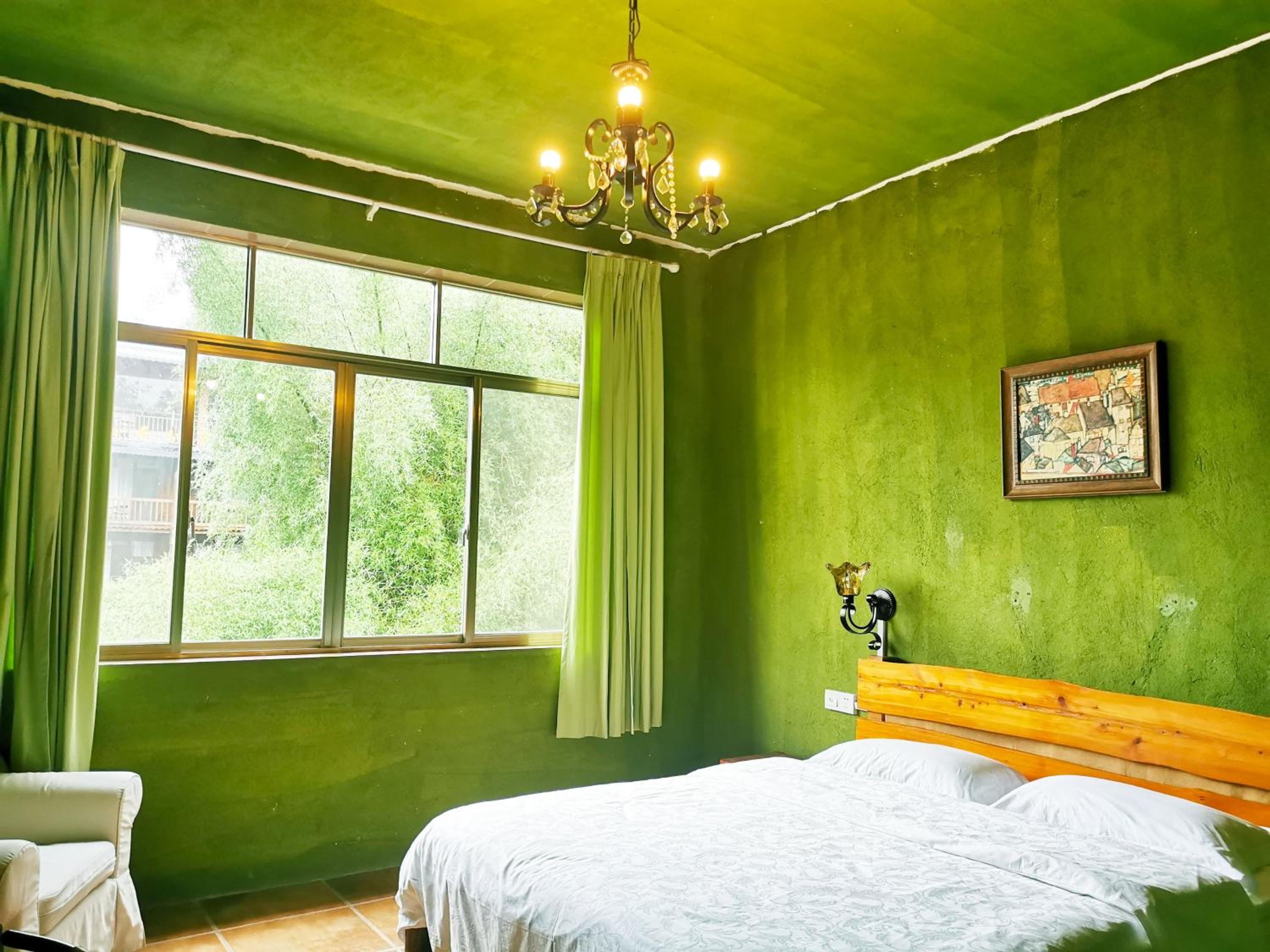 Yangshuo Eden's Social Guesthouse - Wake up to a hearty Western breakfast & fresh craft coffee & night beers & outdoor activities
