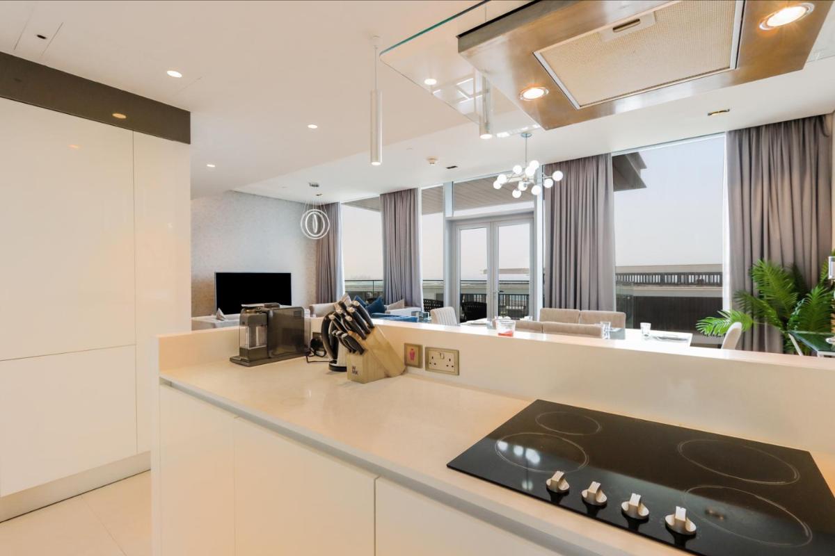 Bluewaters Island - High-Floor 1 Bedroom Suite by Livbnb