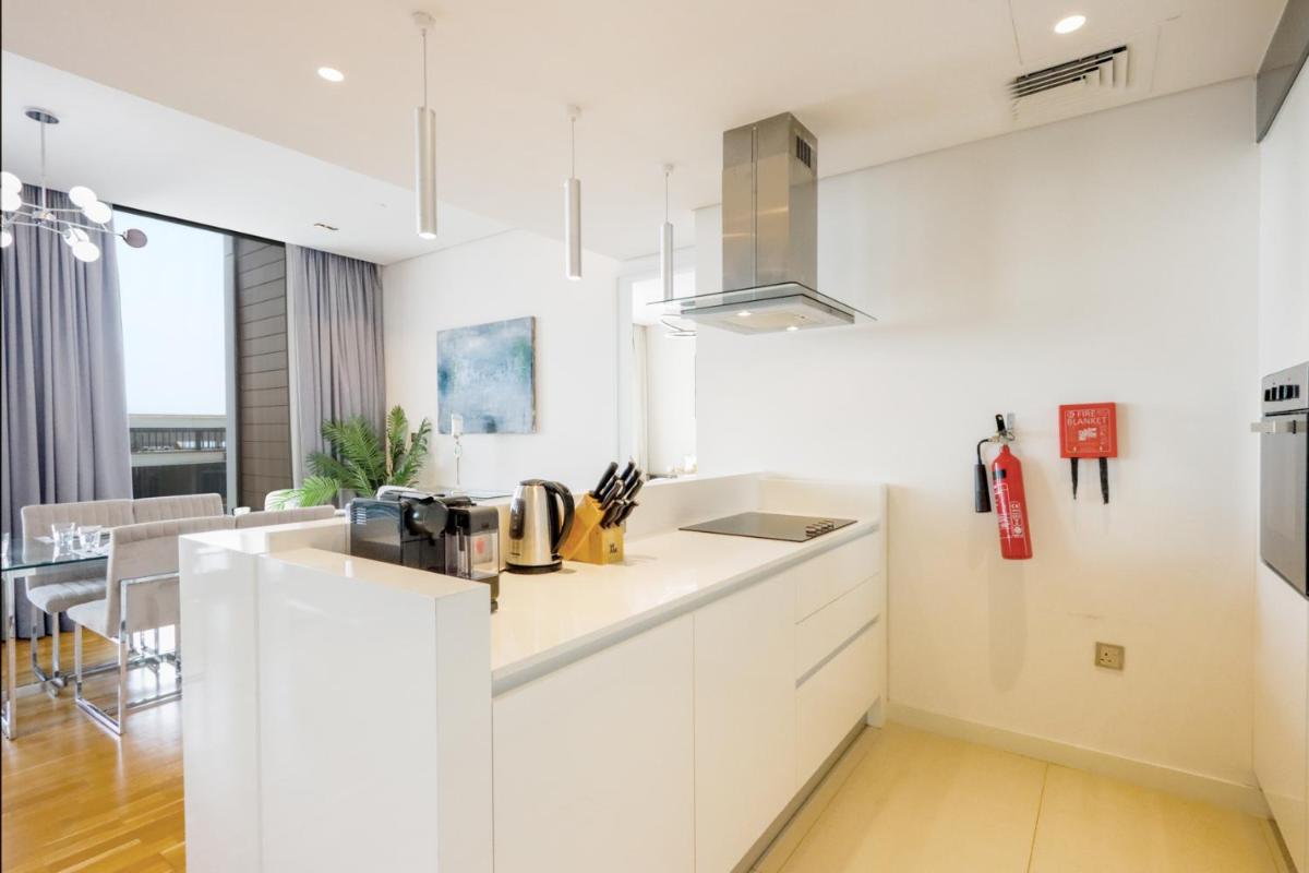 Bluewaters Island - High-Floor 1 Bedroom Suite by Livbnb