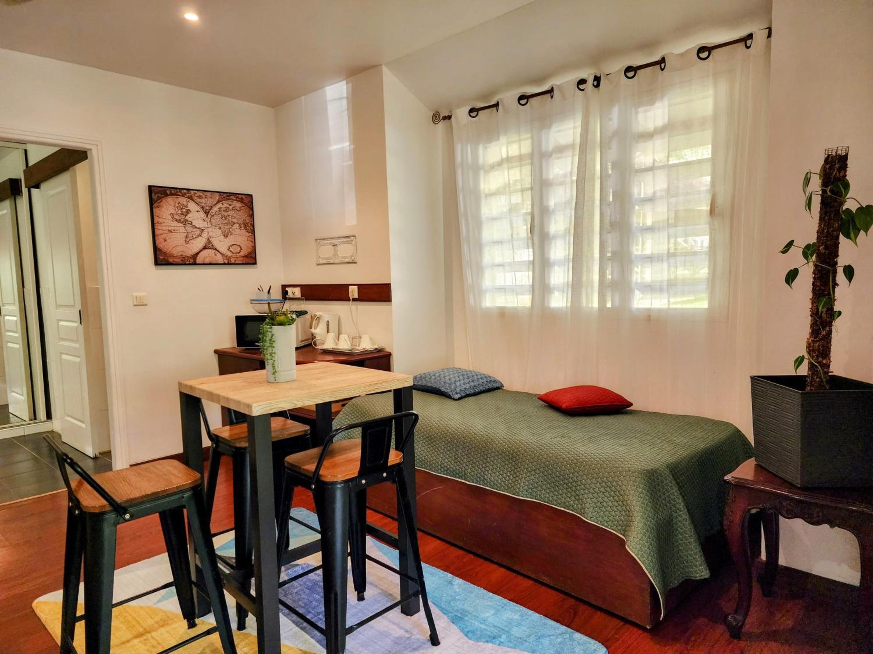 EVASION Bungalow d'Antan Spa view 3