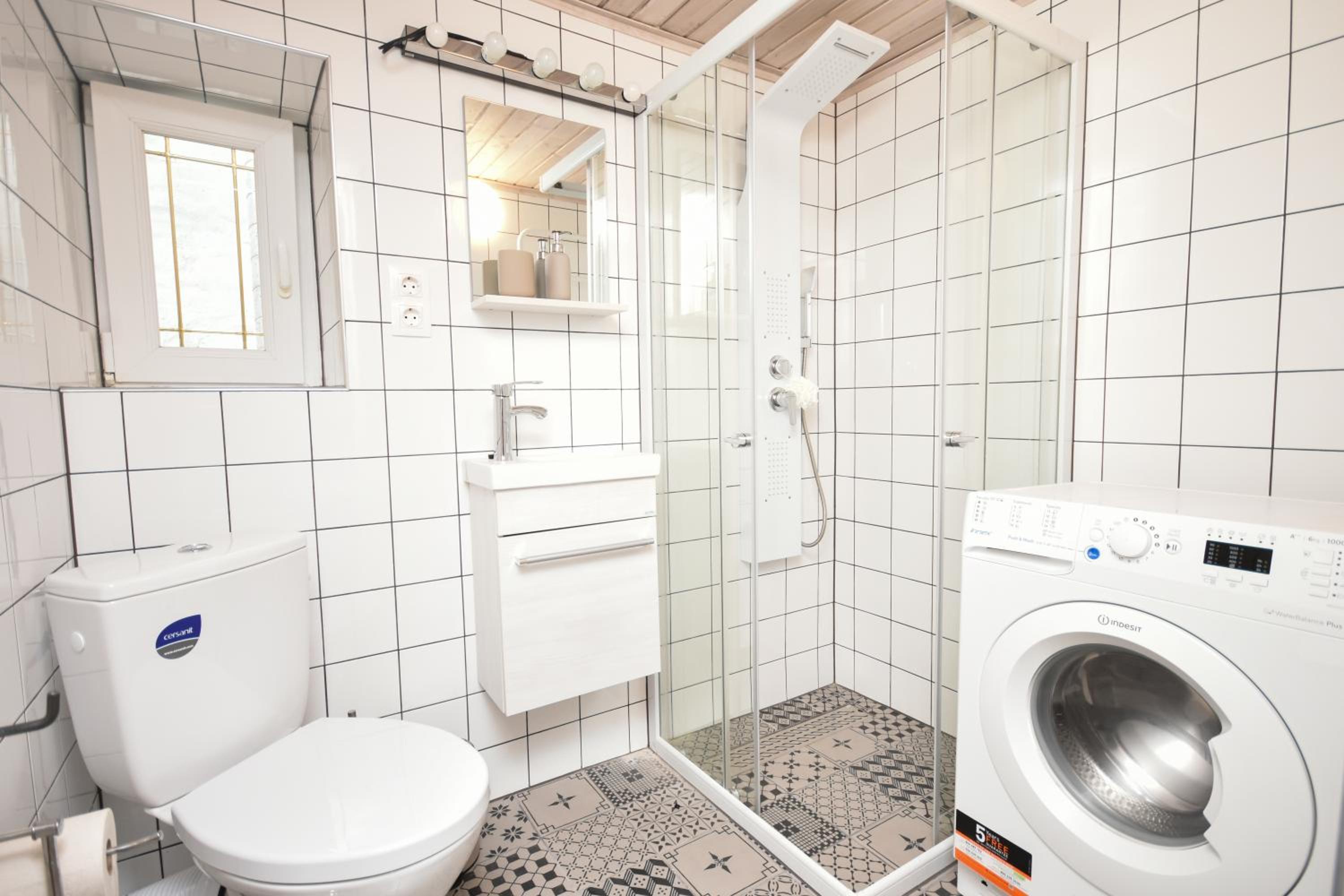 Stylish home in downtown Budapest for 2-4 people view 3
