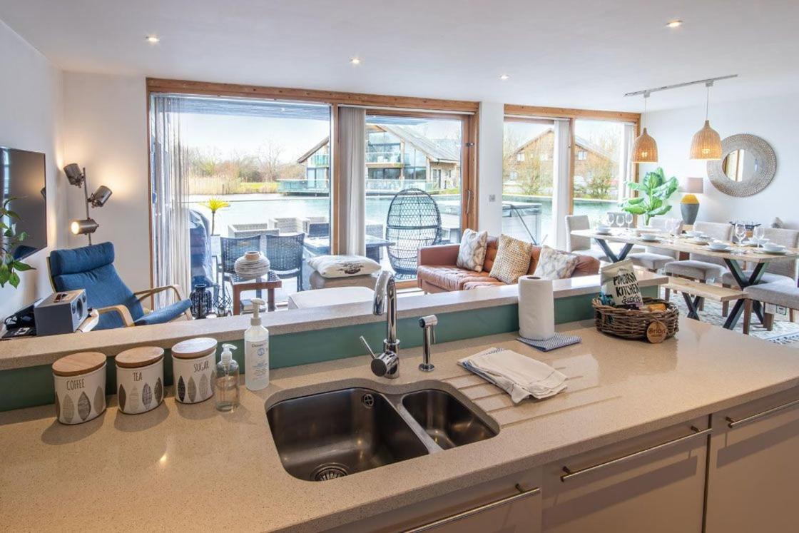 Waters Edge 15, Kingsholm view 3