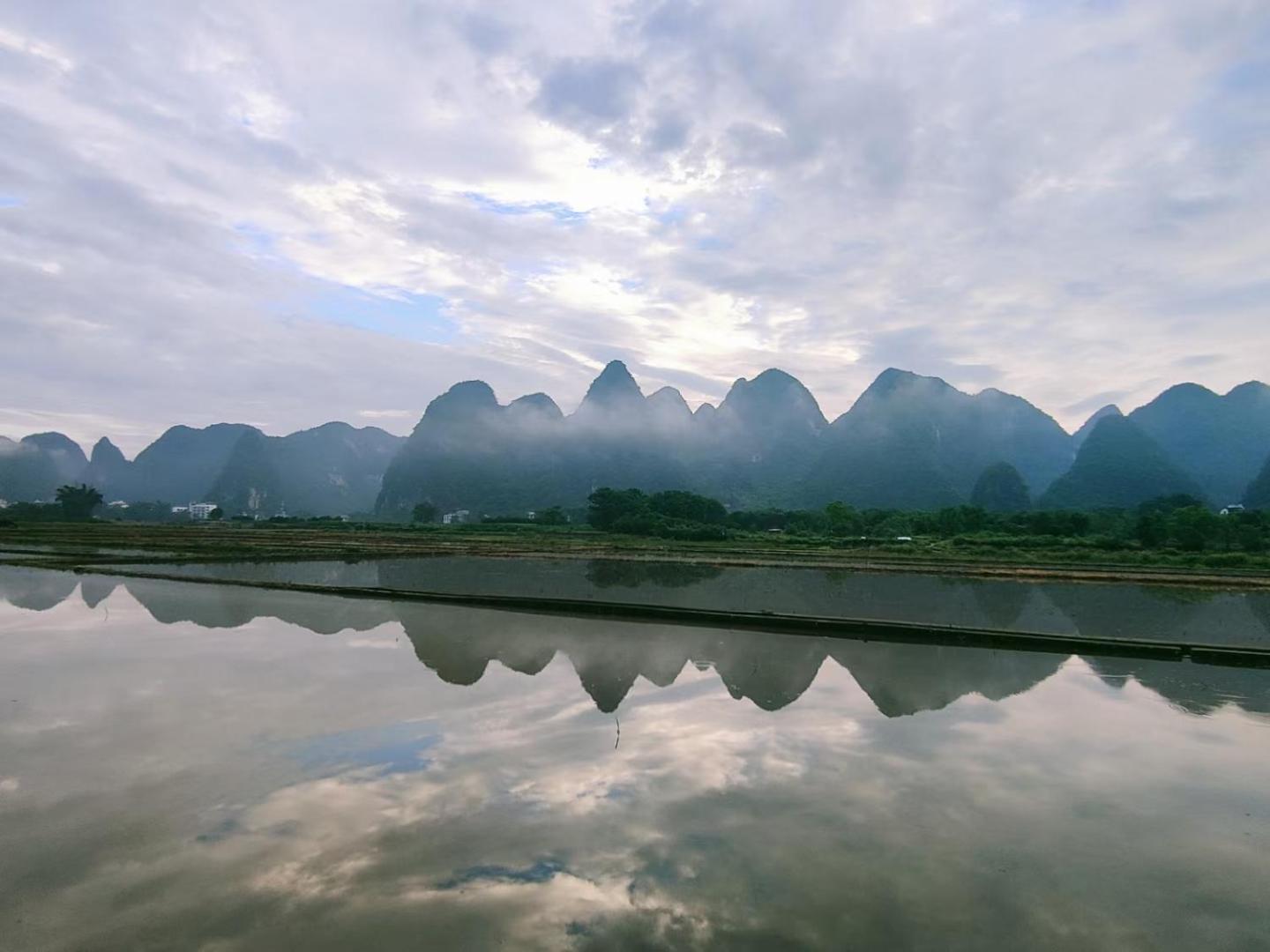 Yangshuo Eden's Social Guesthouse - Wake up to a hearty Western breakfast & fresh craft coffee & night beers & outdoor activities