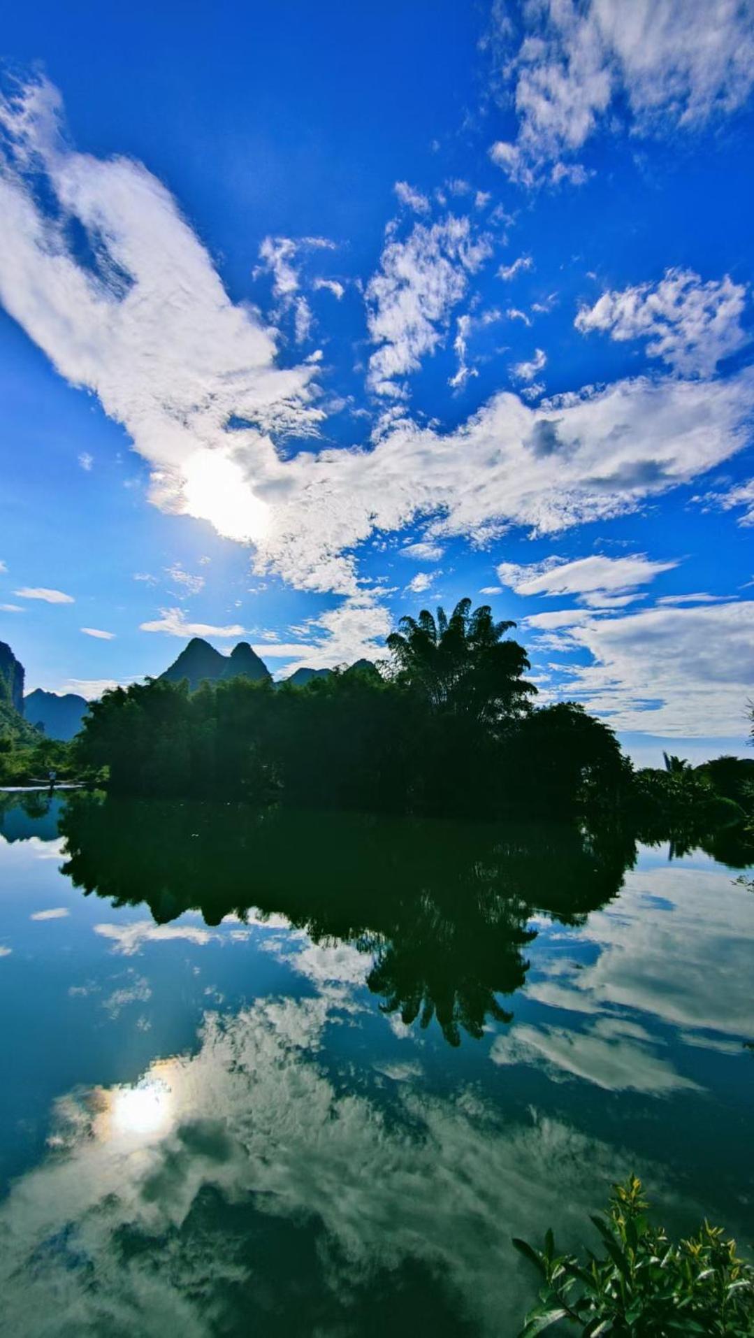 Yangshuo Eden's Social Guesthouse - Wake up to a hearty Western breakfast & fresh craft coffee & night beers & outdoor activities