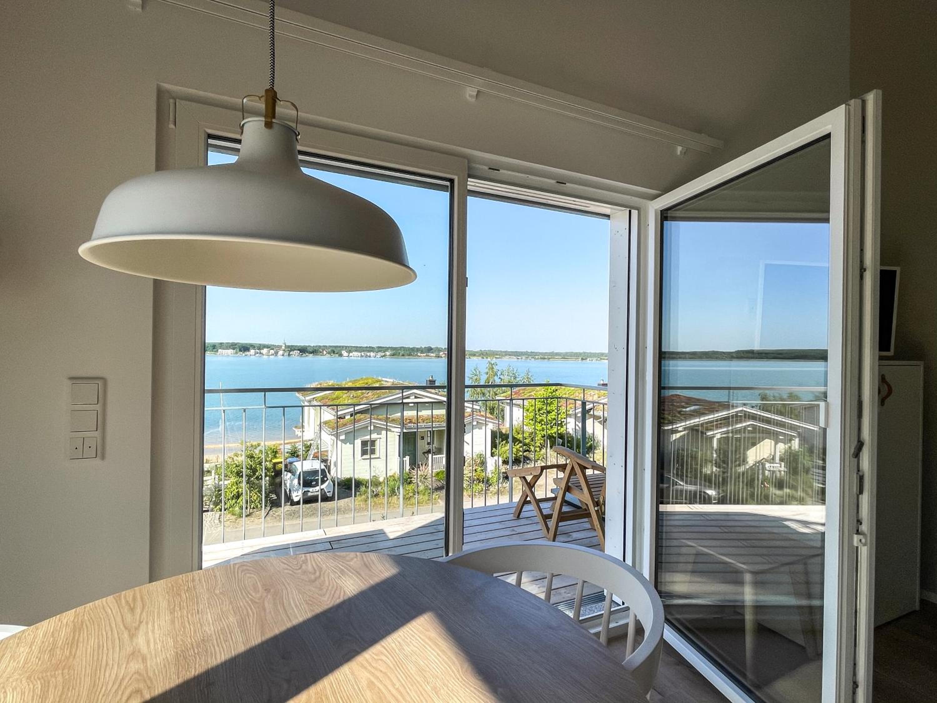 HAUS IM SCHILF 2 - Oase mit Seeblick - Adults only