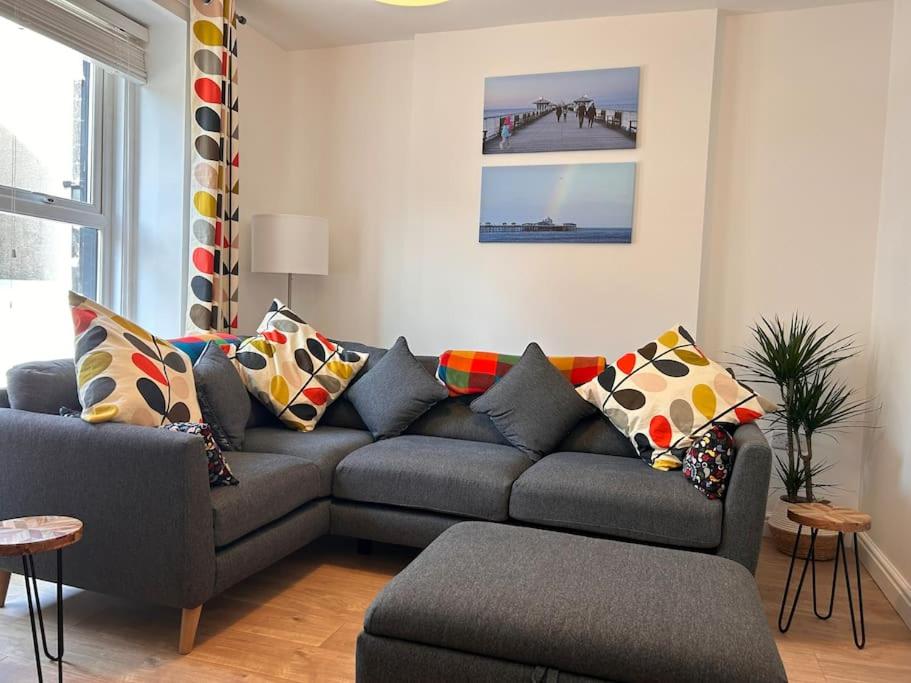 Mona Lodge - 3 bed cottage in Llandudno view 2