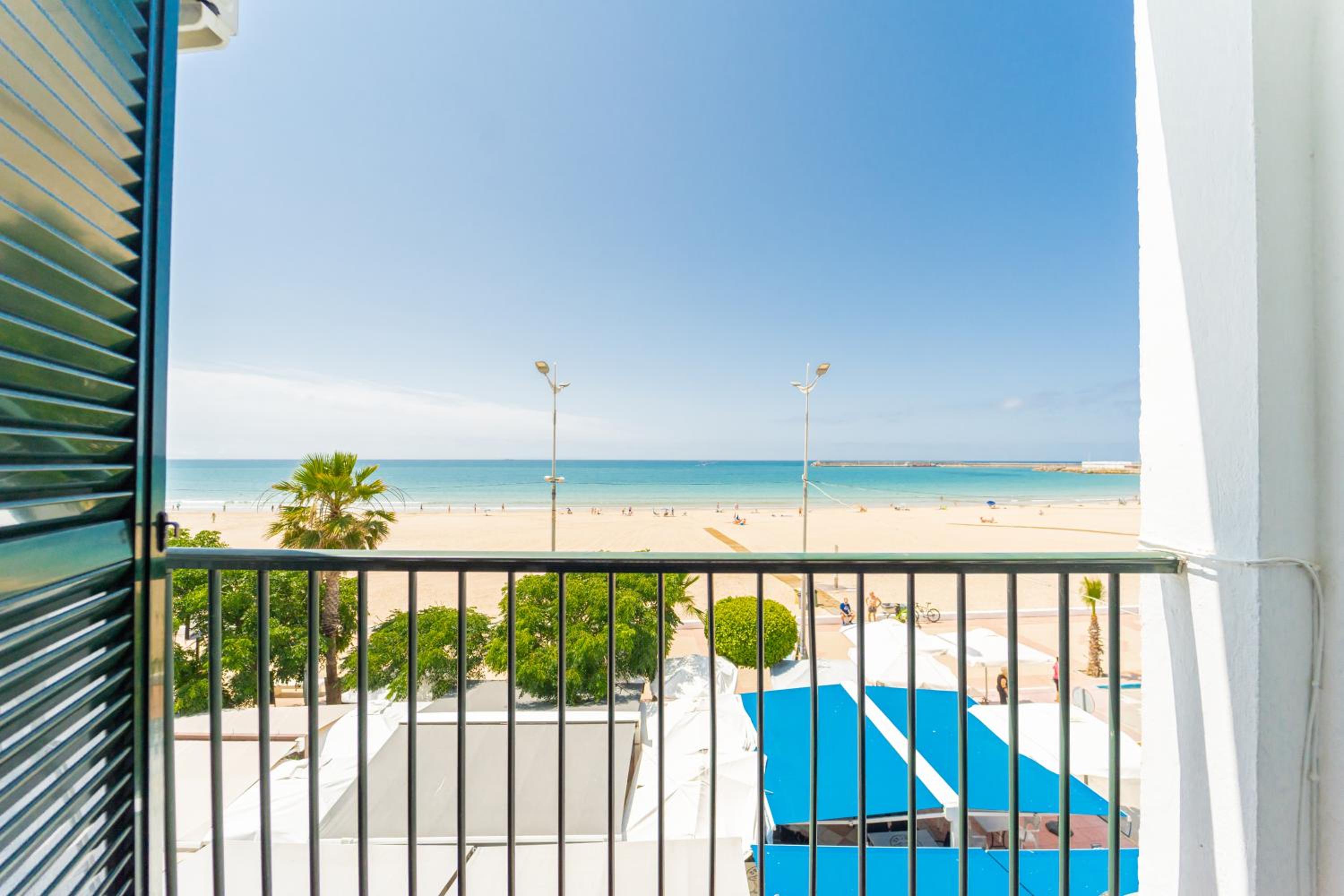 Apartamento Estudio Acuario Frente Mar view 2