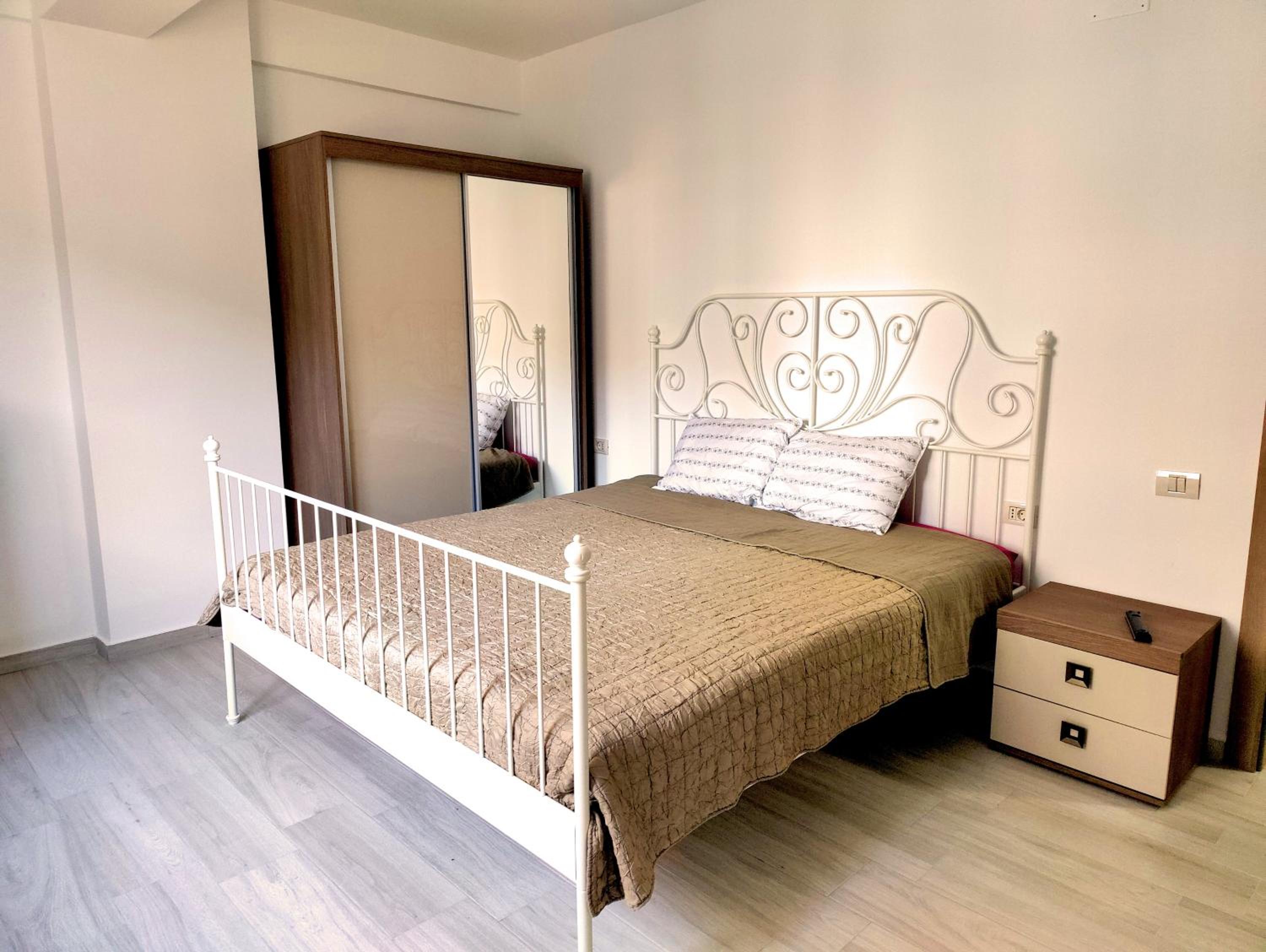 23 Valuri, 2 camere, 2 băi