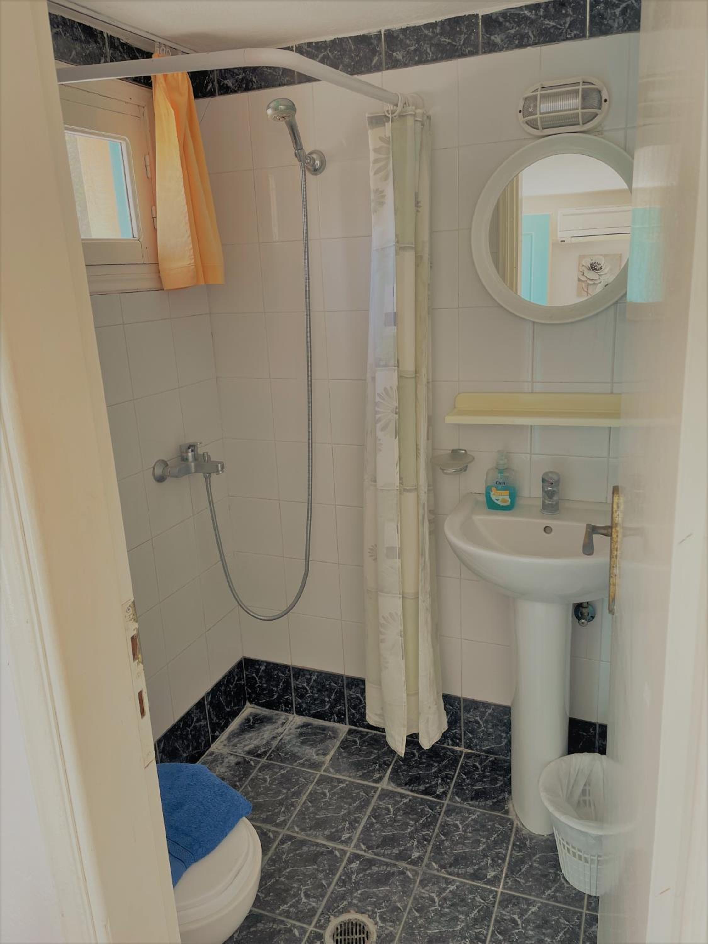 Santorini Camping & Hostel