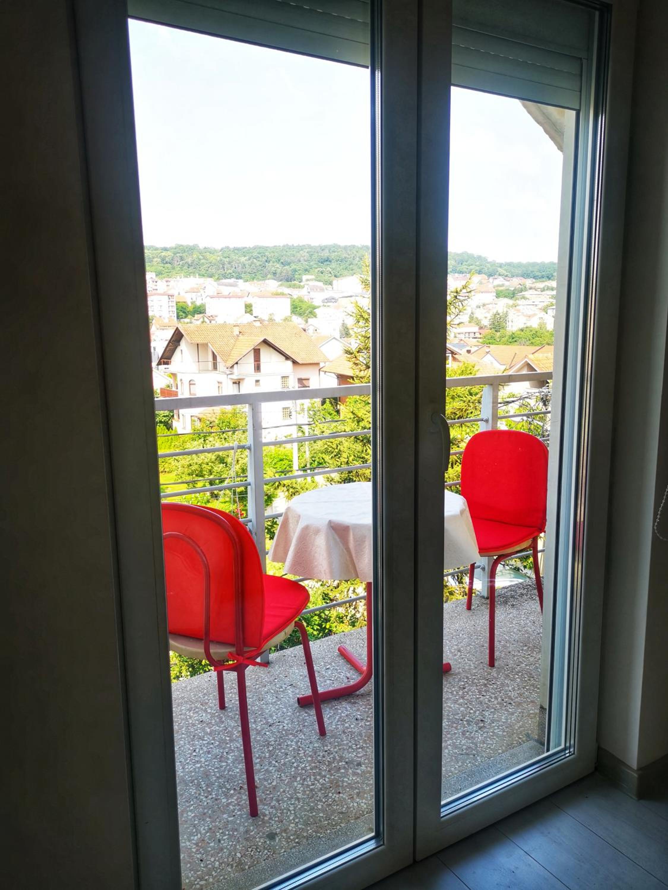 BIS Apartments