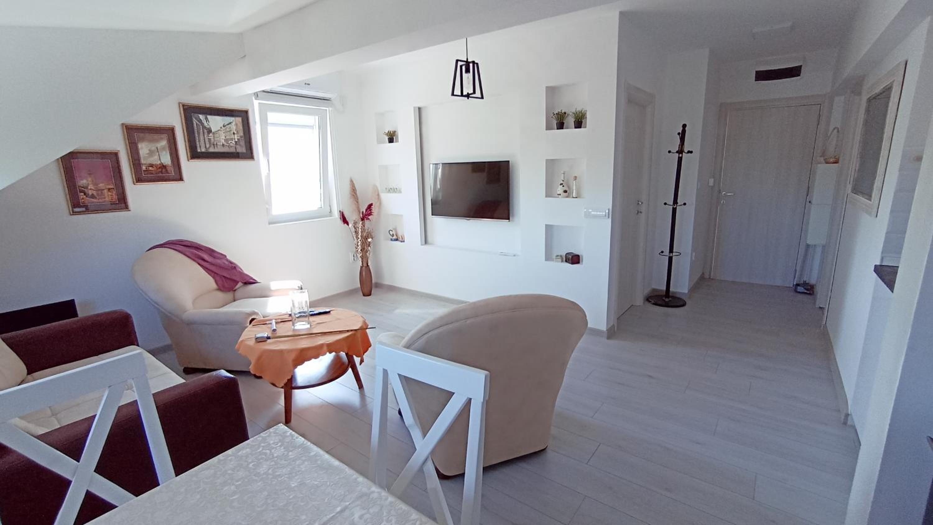 BIS Apartments