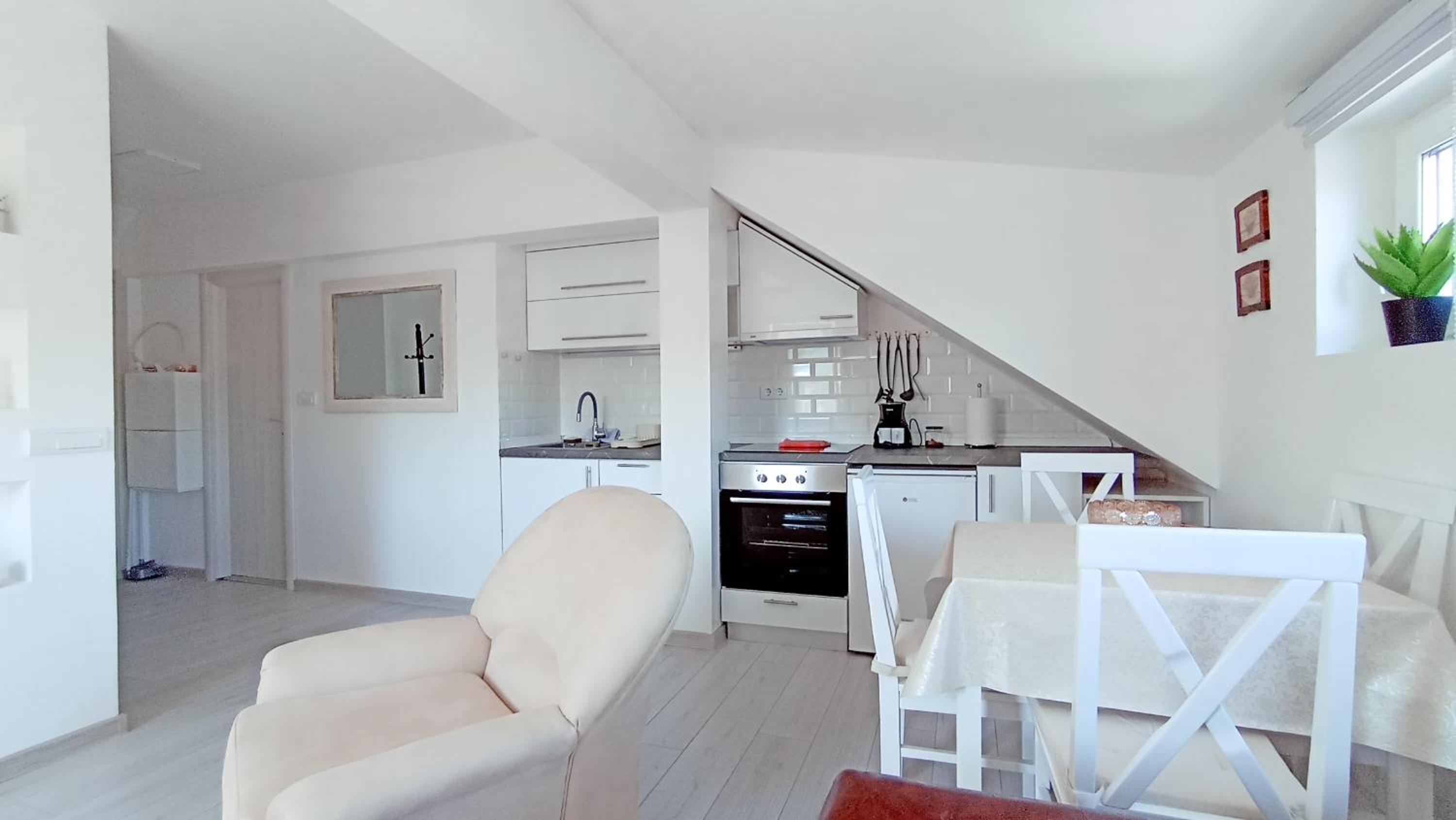 BIS Apartments