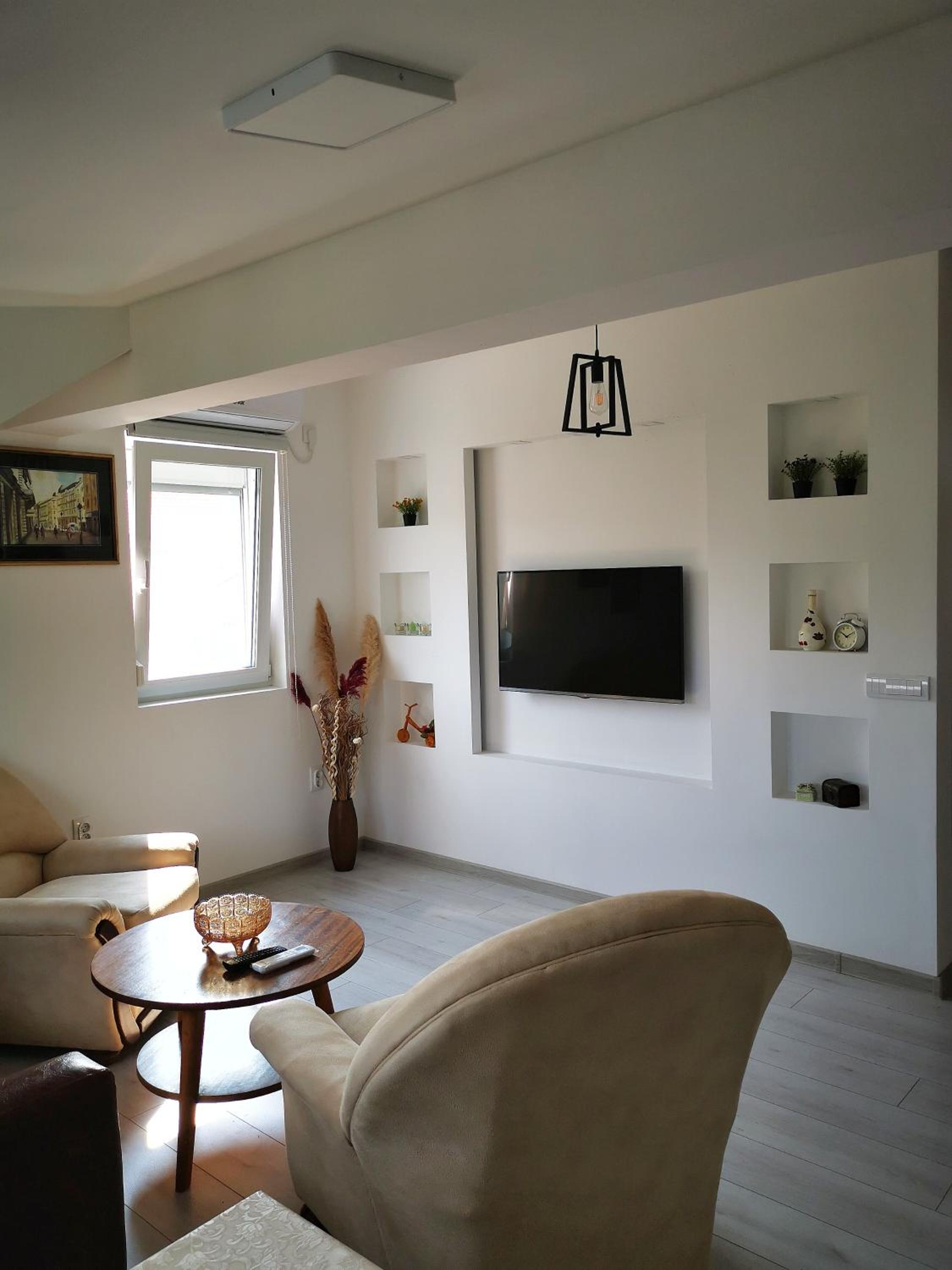 BIS Apartments