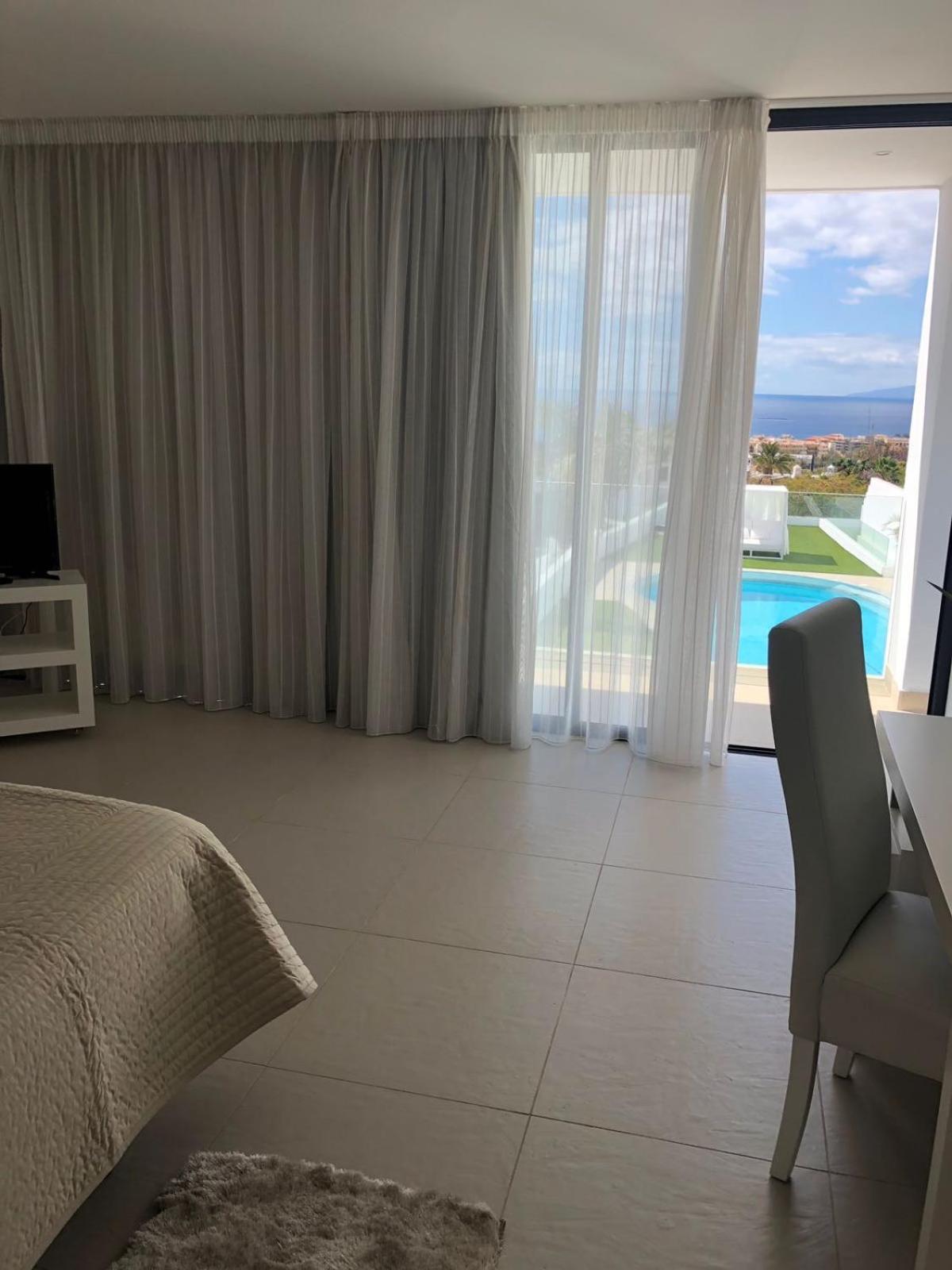 KARAT Villa Esmeralda