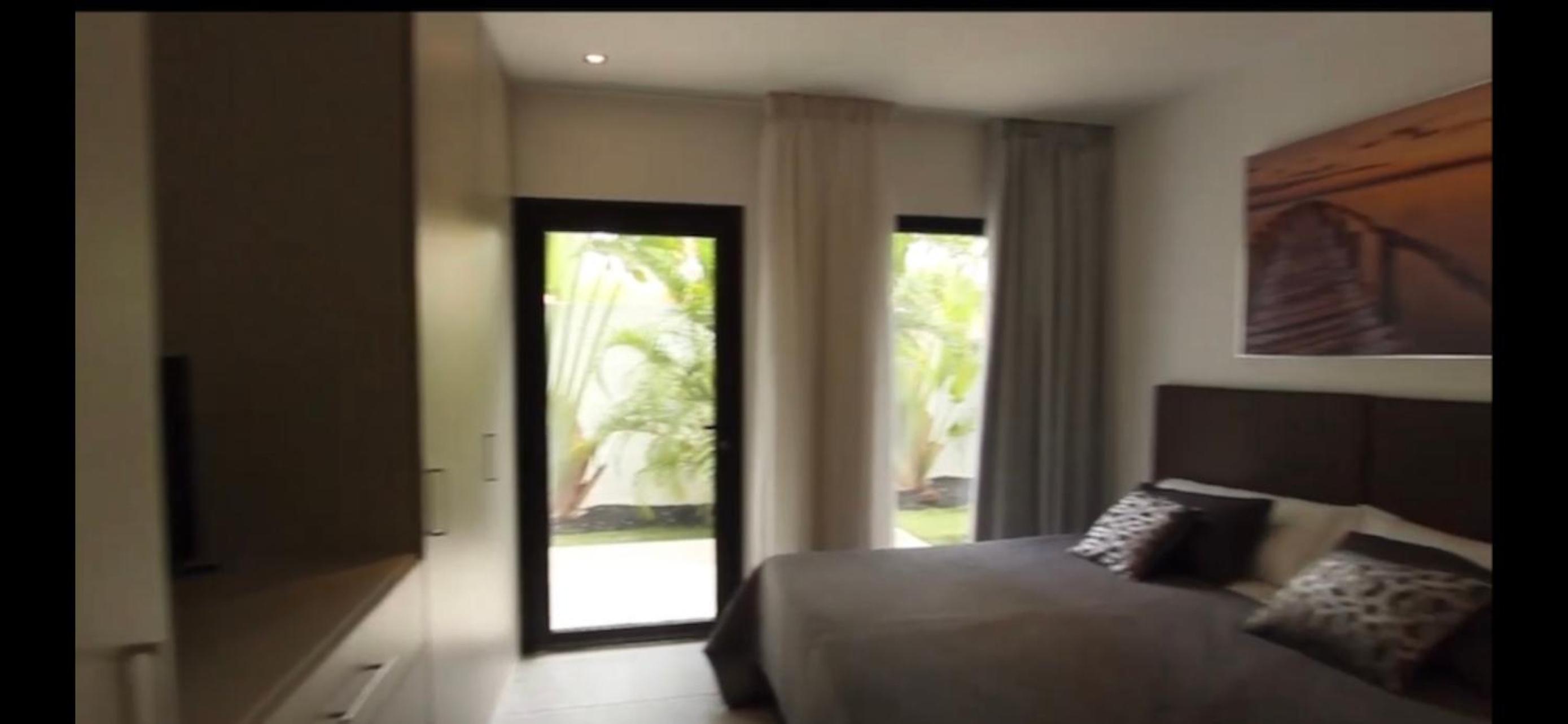 KARAT Villa Esmeralda