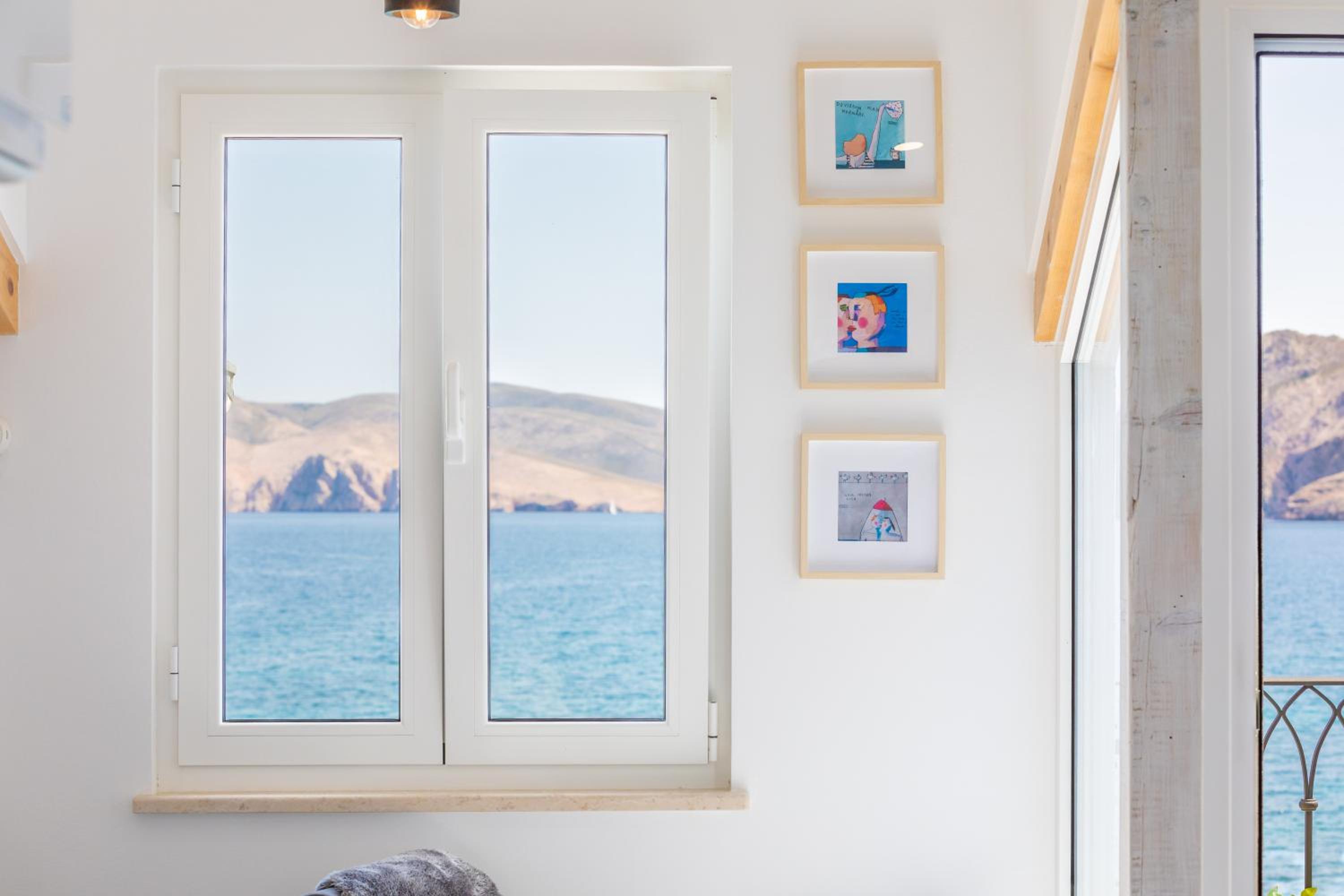 Seafront Baska Apartment