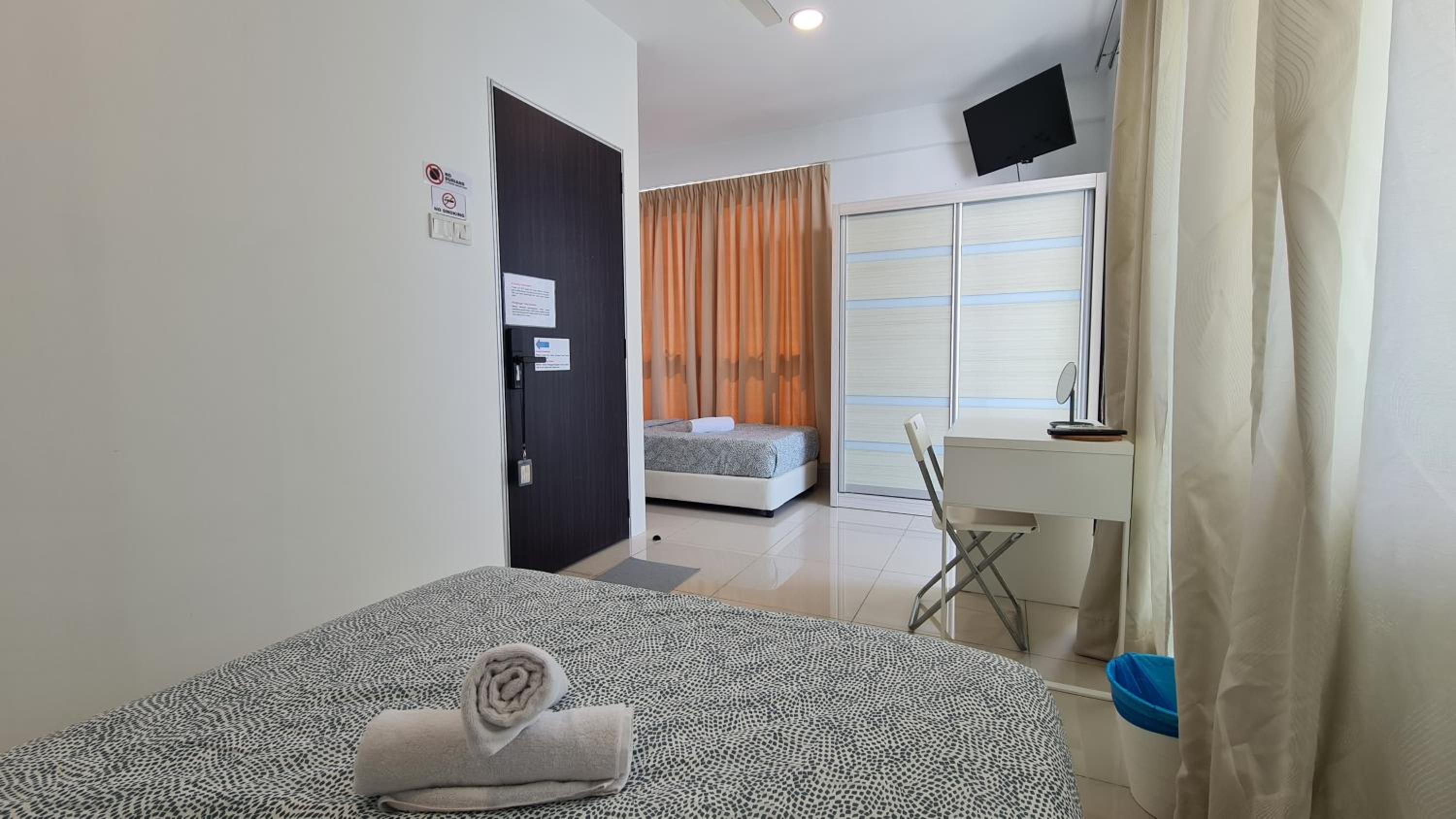 Rooms at Mansion One, Shared Apartment Only photo 7