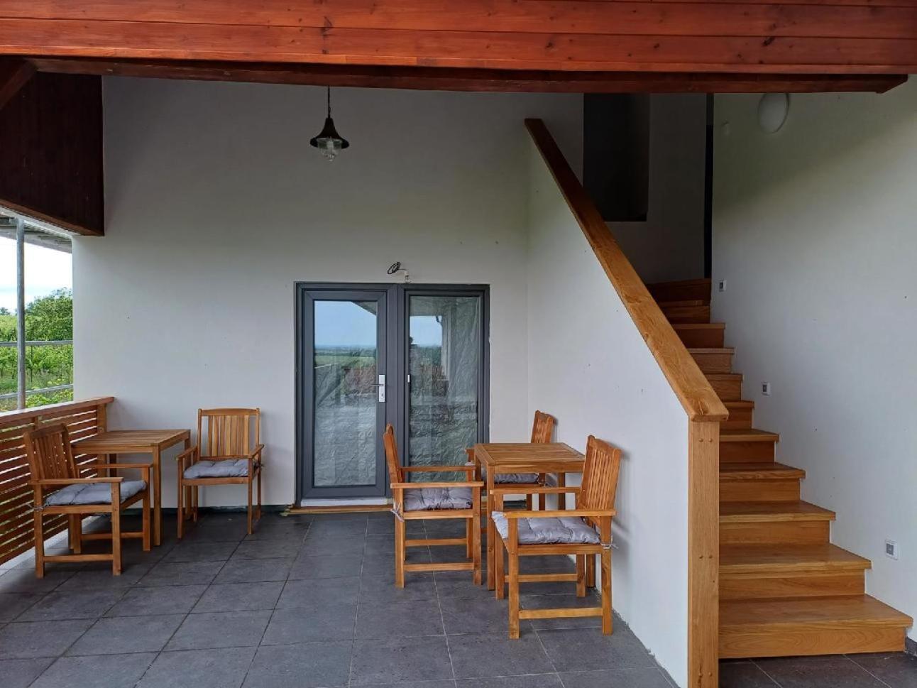 Vinařství U sv. Kříže