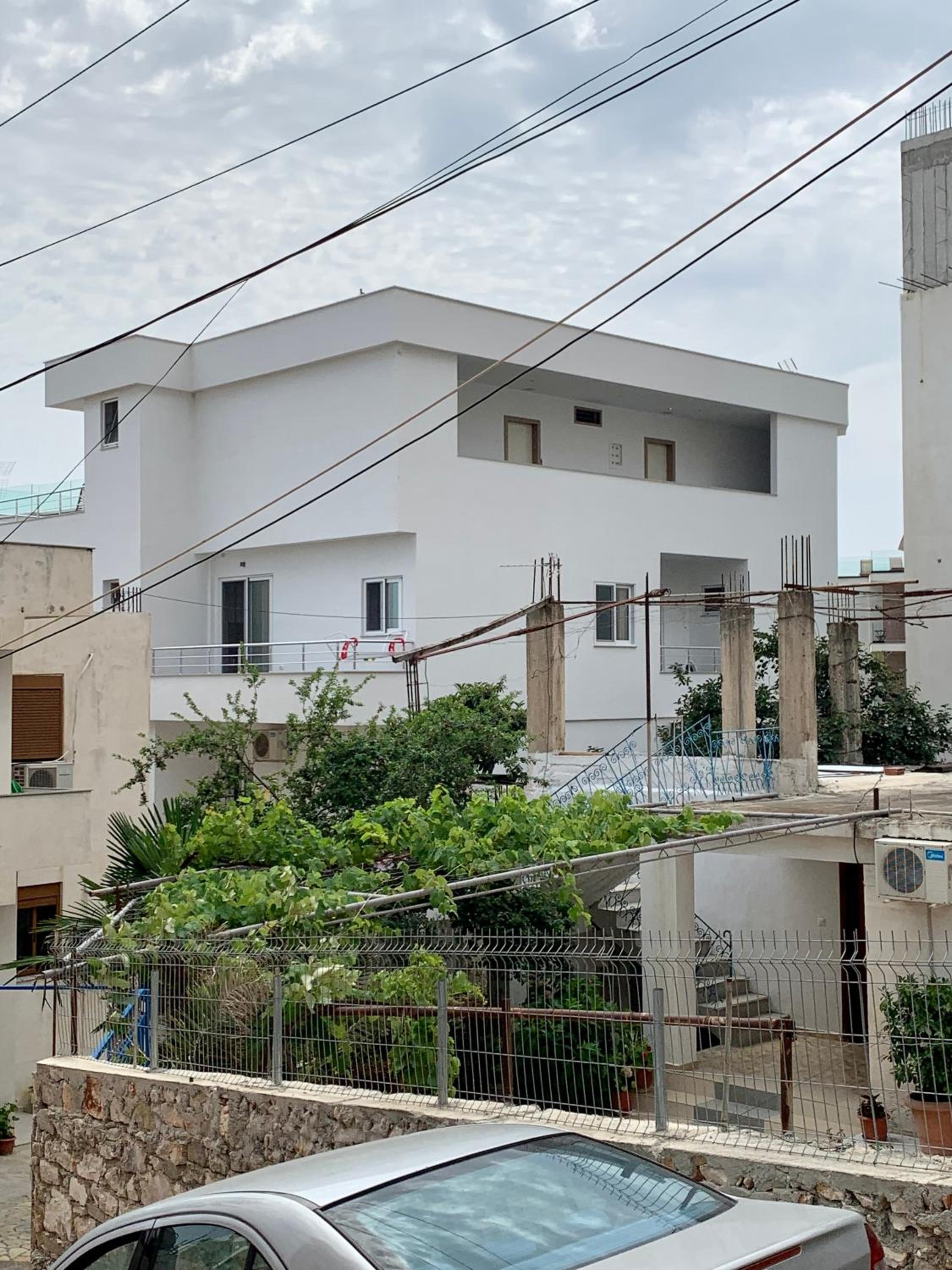 Duka Apts