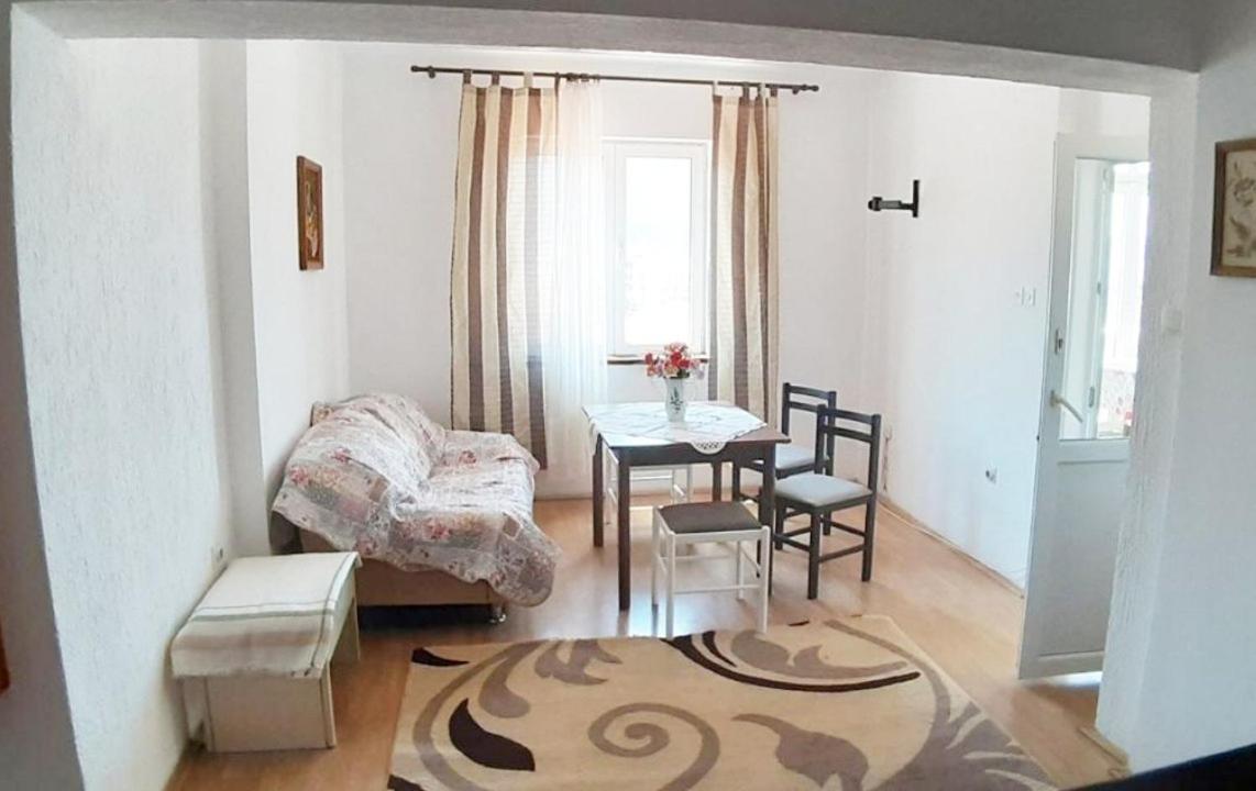 Joli apartaments Kumbor view 2